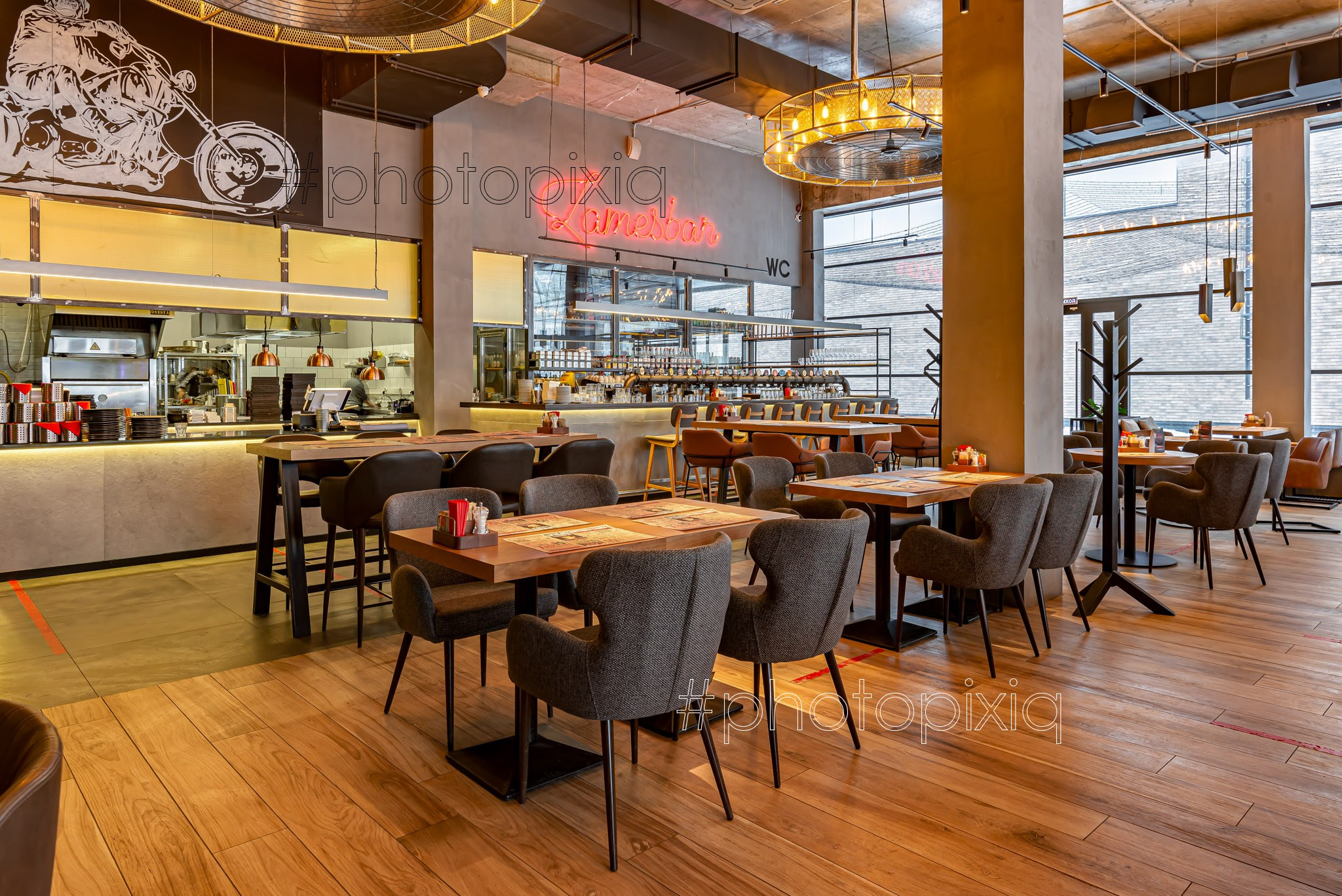 Интерьерная съёмка ресторана ZAMES beer & greill. Интерьерная съёмка и виртуальные туры — Интерьерный фотограф Кузнецов Сергей (photopixiq)