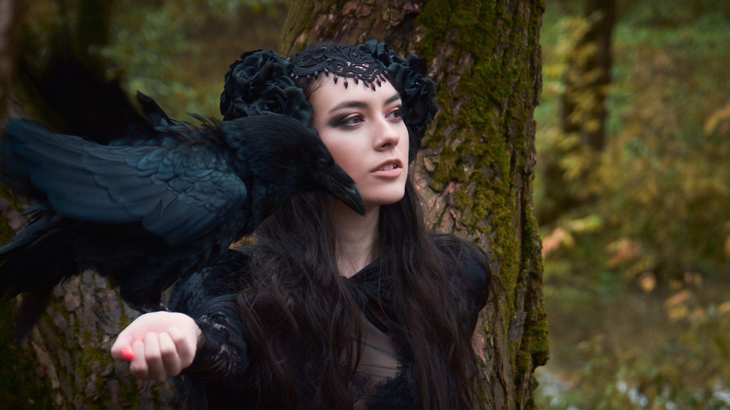 Фотосессия с вороном на природе. Портретный фотограф на новый год в Москве Виктория Колышева