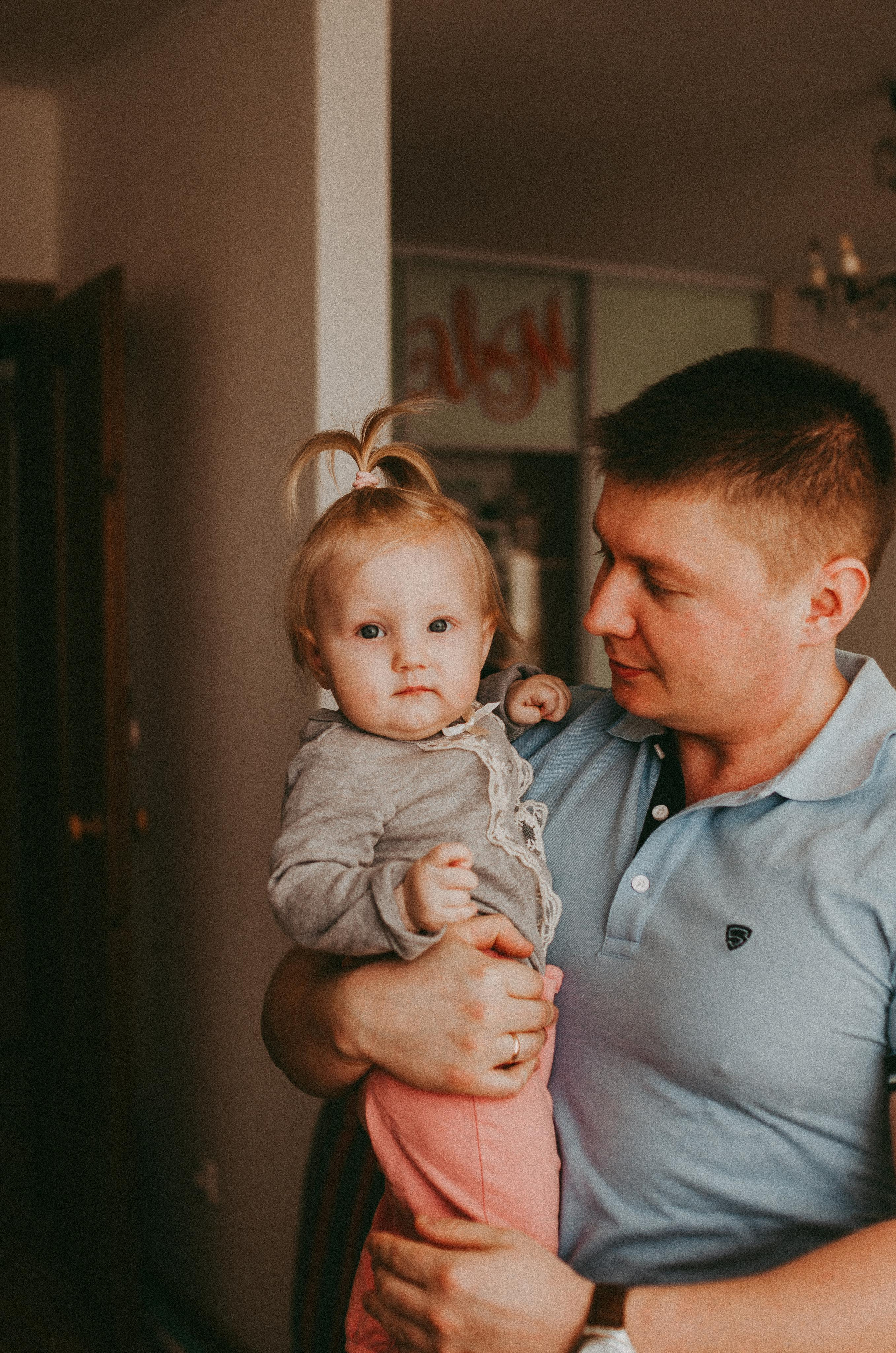 Варюша маленькая модель. Семейный фотограф в Екатеринбурге Всеволод и Марина Пономаревы