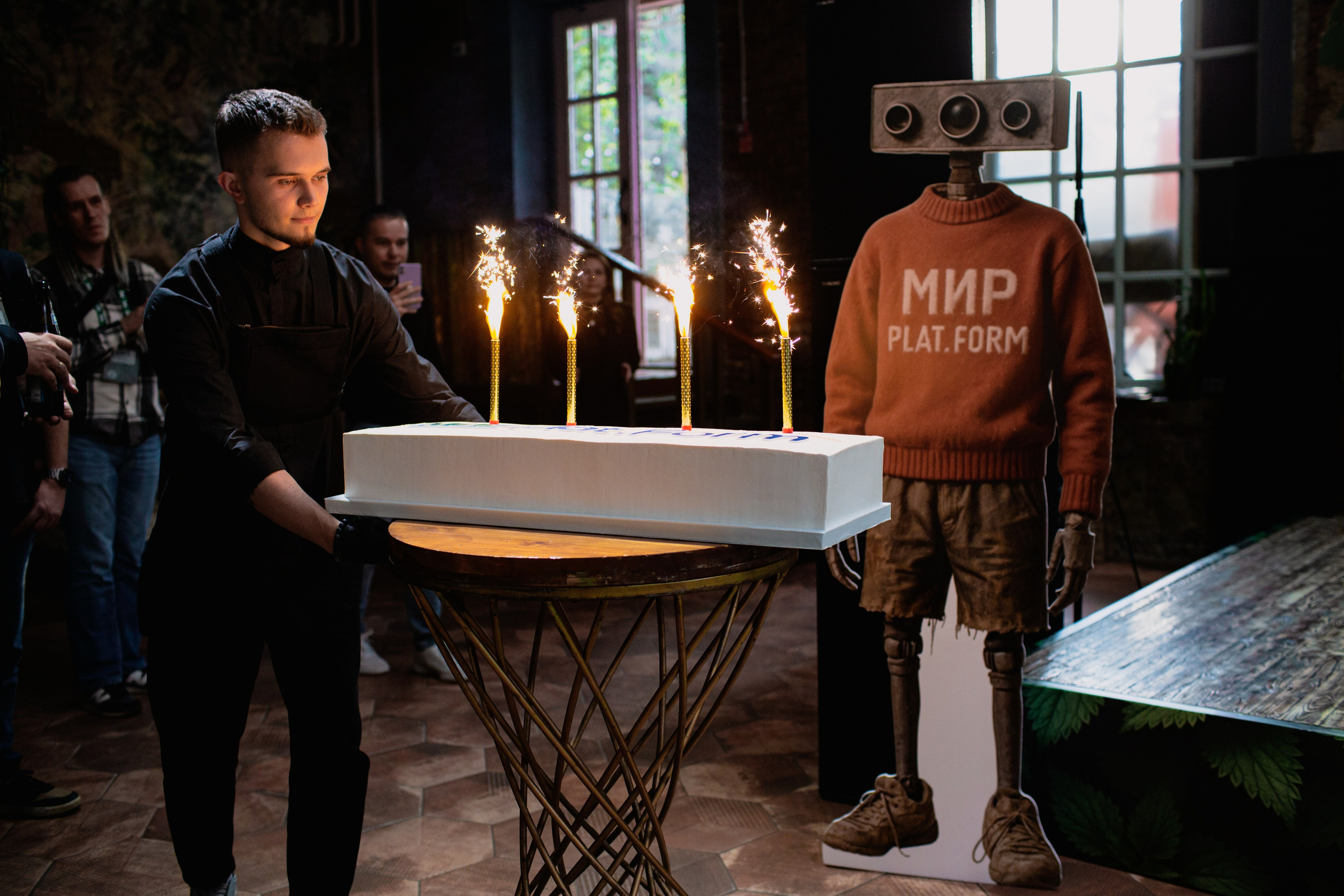 ИВЕНТЫ И МЕРОПРИЯТИЯ. Александр Арутюнян — фотограф. Снимаю коммерческие и концептуальные фото, ивенты. Работаю в Ярославле, выезжаю по всей стране