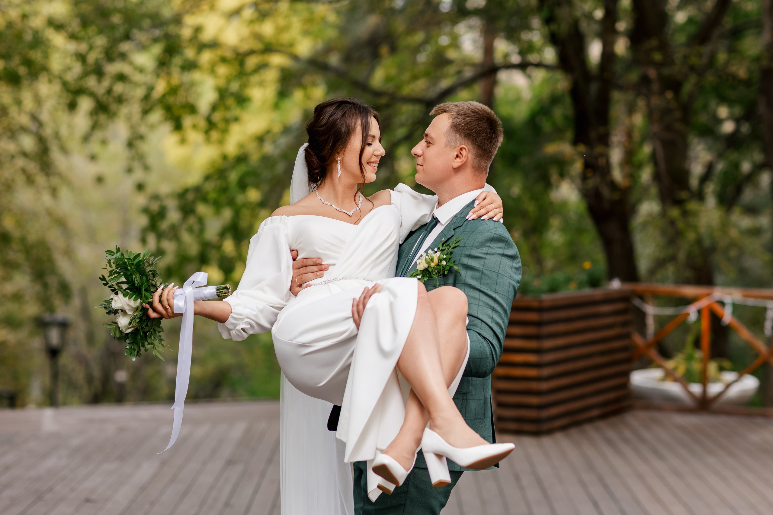 Олег и Юлия. Свадебная прогулка. Свадебный фотограф в Хабаровске