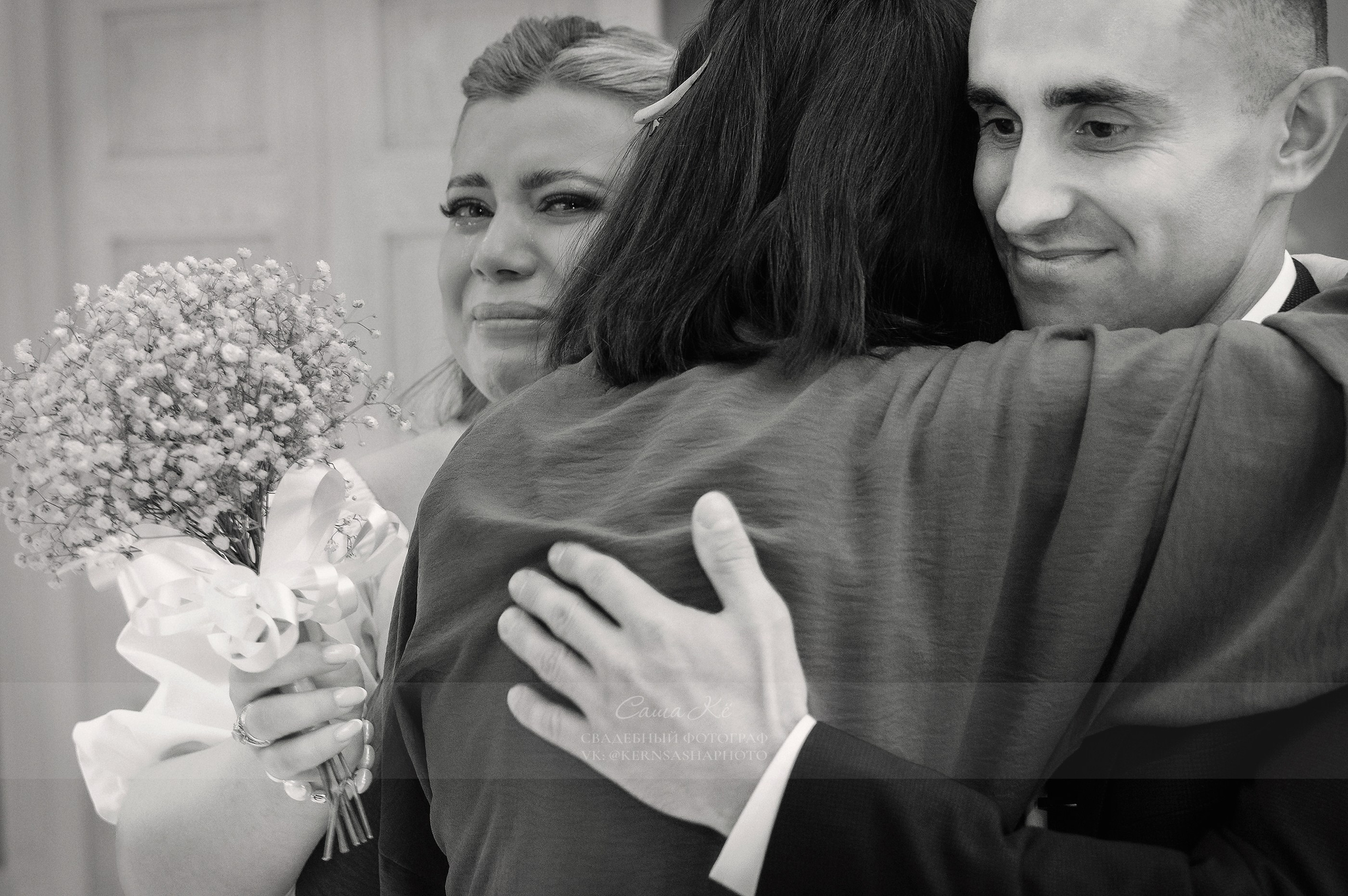 Уличная семейная фотосессия Новосибирск — Саша Кё, заливной свет, естественные кадры, записаться