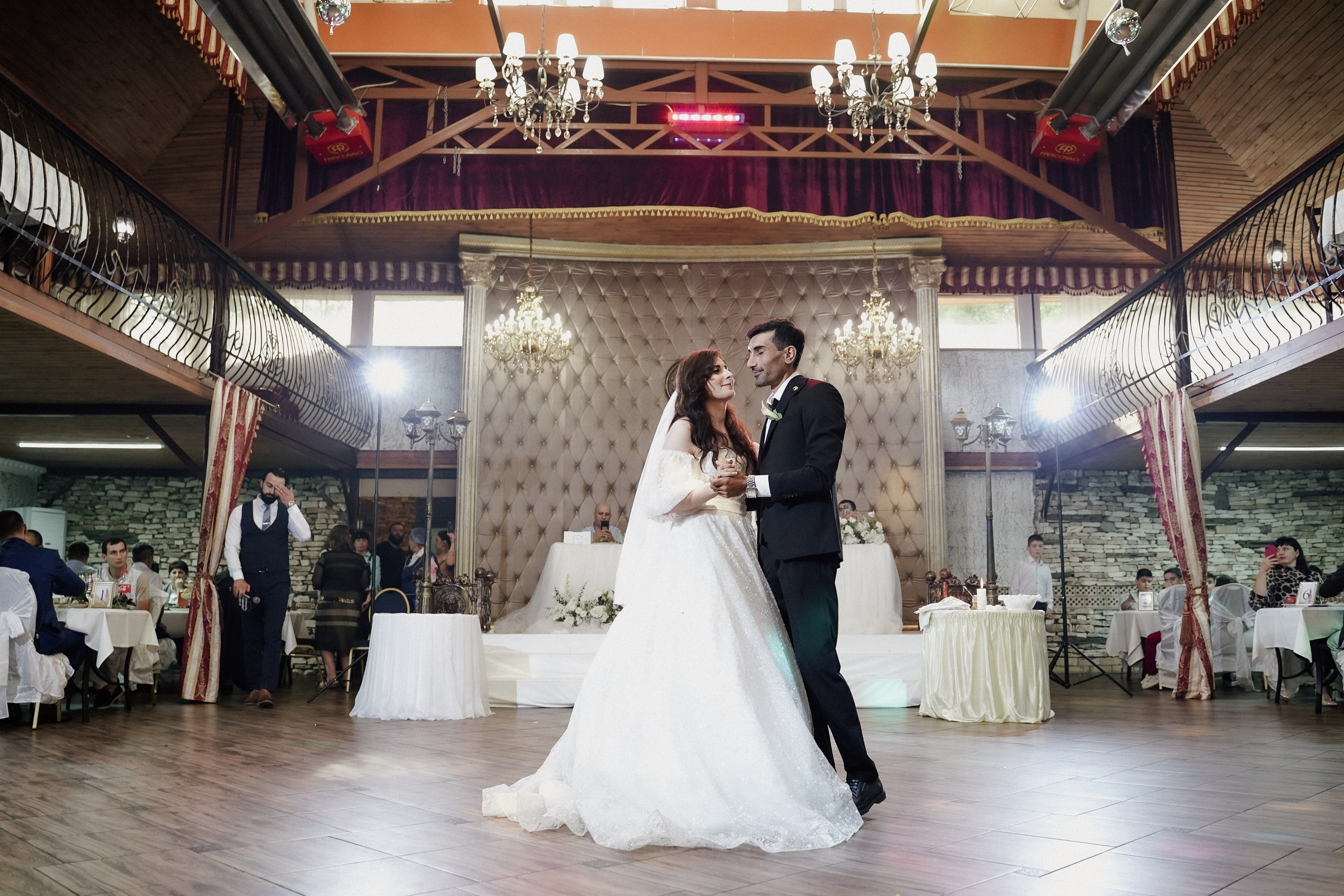 Алиса & Вааг. Фотосъемка и видеосъемка свадеб Липецк