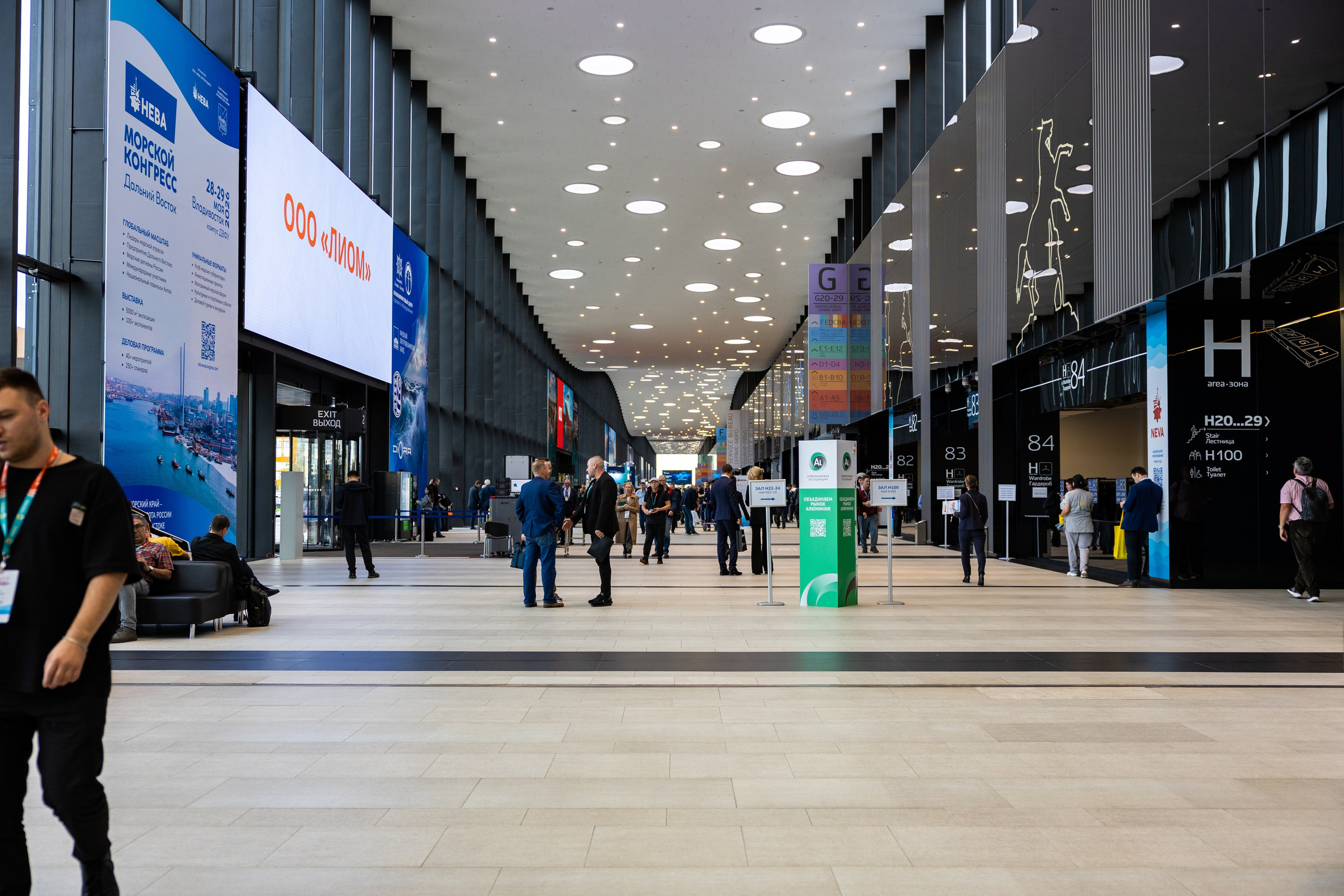 Выставка НЕВА 2025. Репортажный фотограф Санкт-Петербург | Роман Карбышев