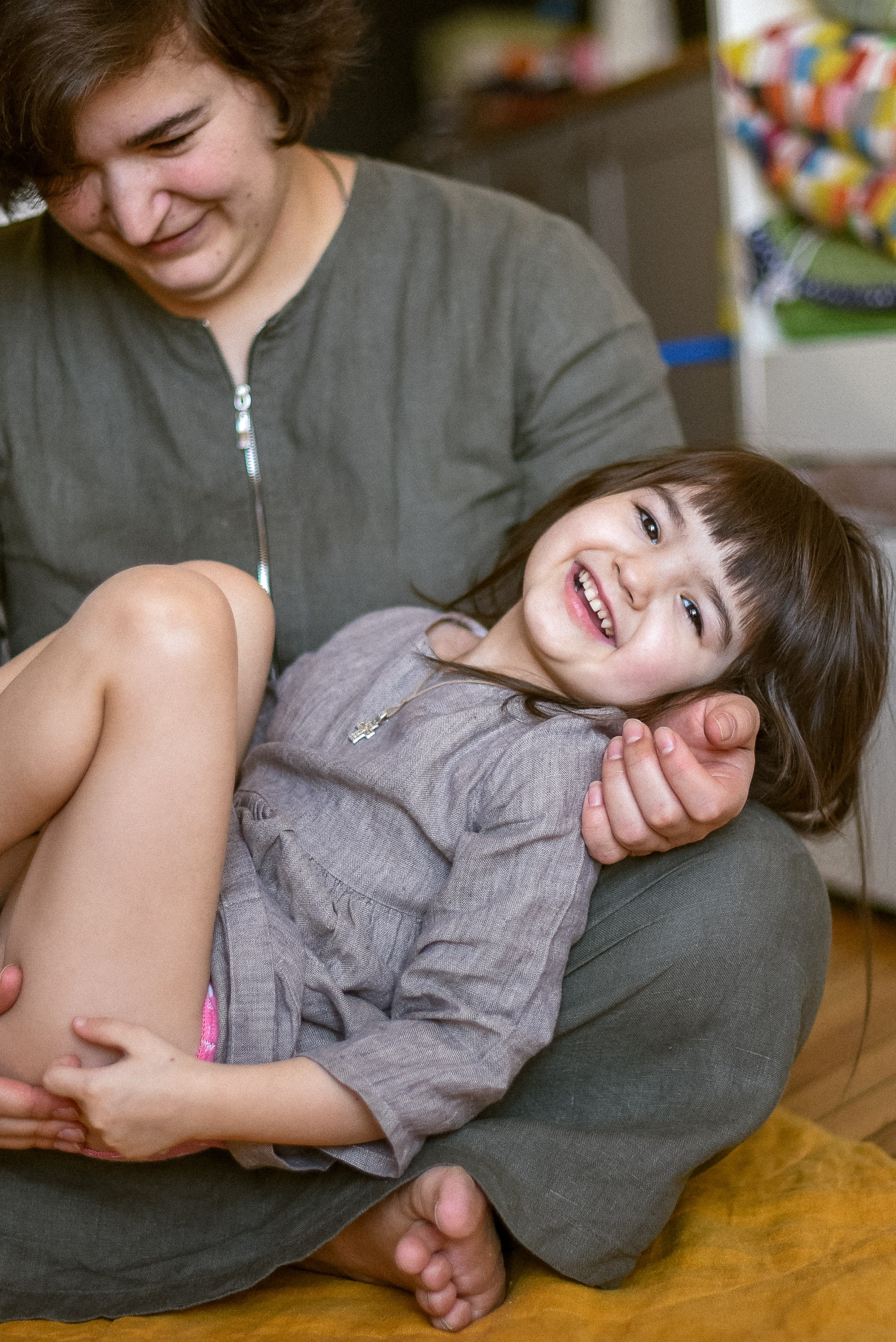 A Mom’s Day: The Everyday Hustle. Documentary family photography in Barcelona and beyond