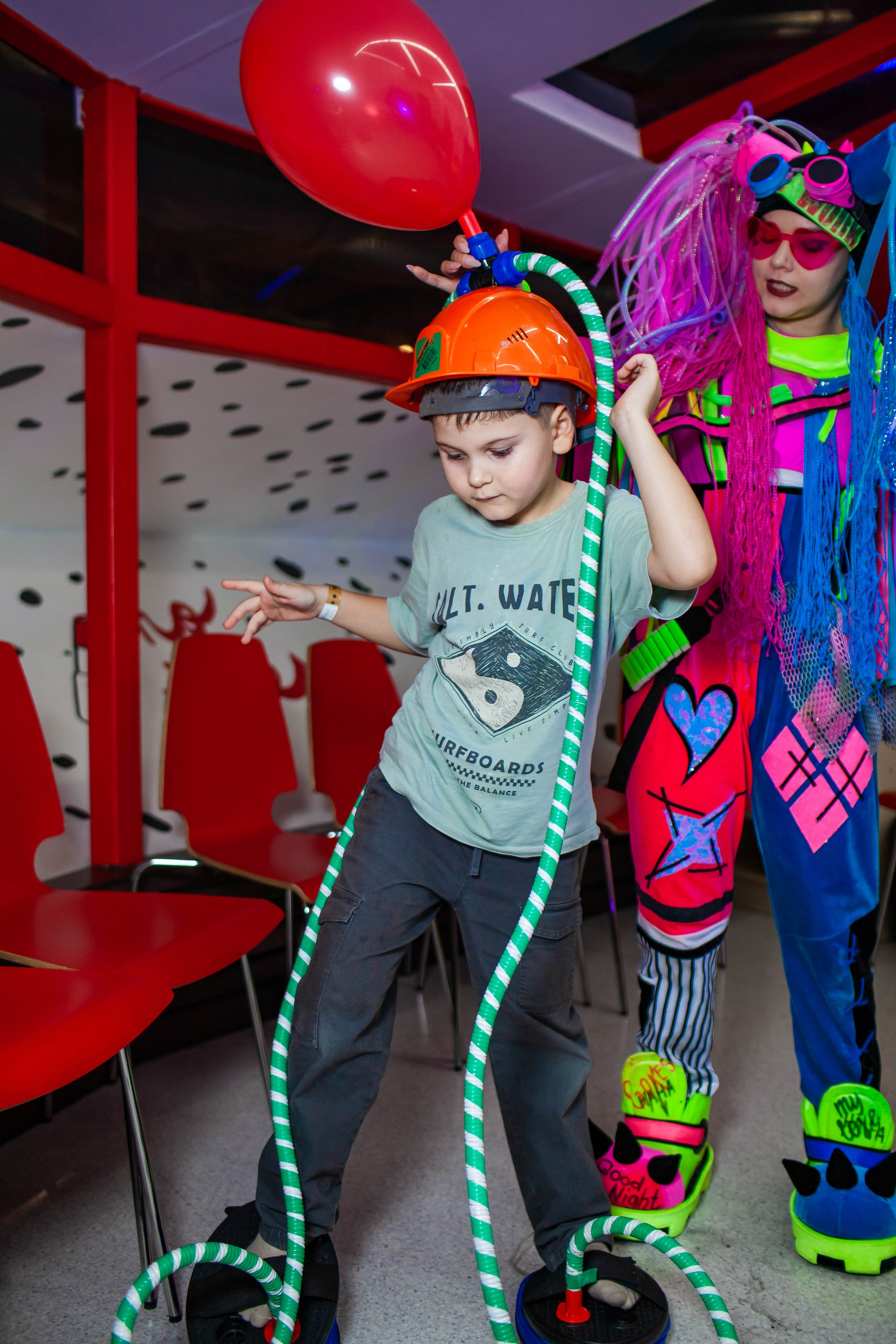 Неон Челендж День рождения Ярослава. Детский и семейный фотограф в Санкт-Петербурге Елизавета Сорокина