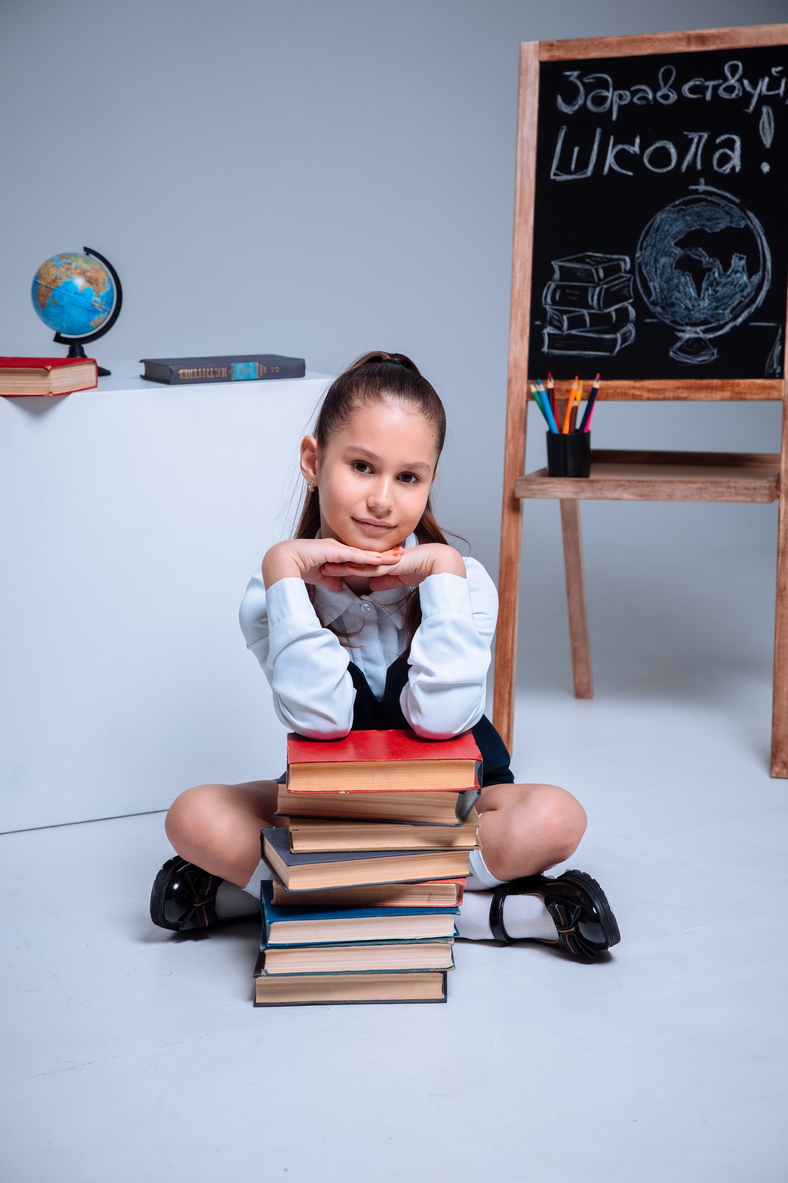 Начальные классы. Выпускные школьные фото­альбомы для школ и детских садов в Волгограде и Волжском