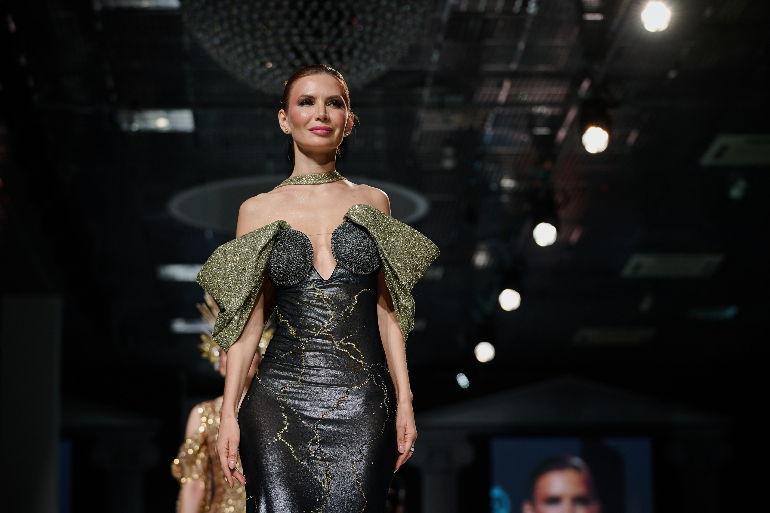 ESTET FASHION WEEK ВЕСНА — 2025. Фотограф Роман Адлер