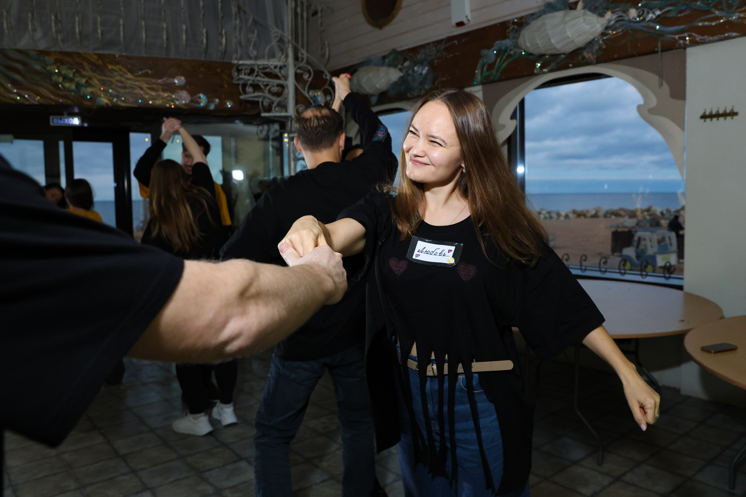 Тиндер смена в лагере для взрослых «Изи». Фотограф Дарья Попова