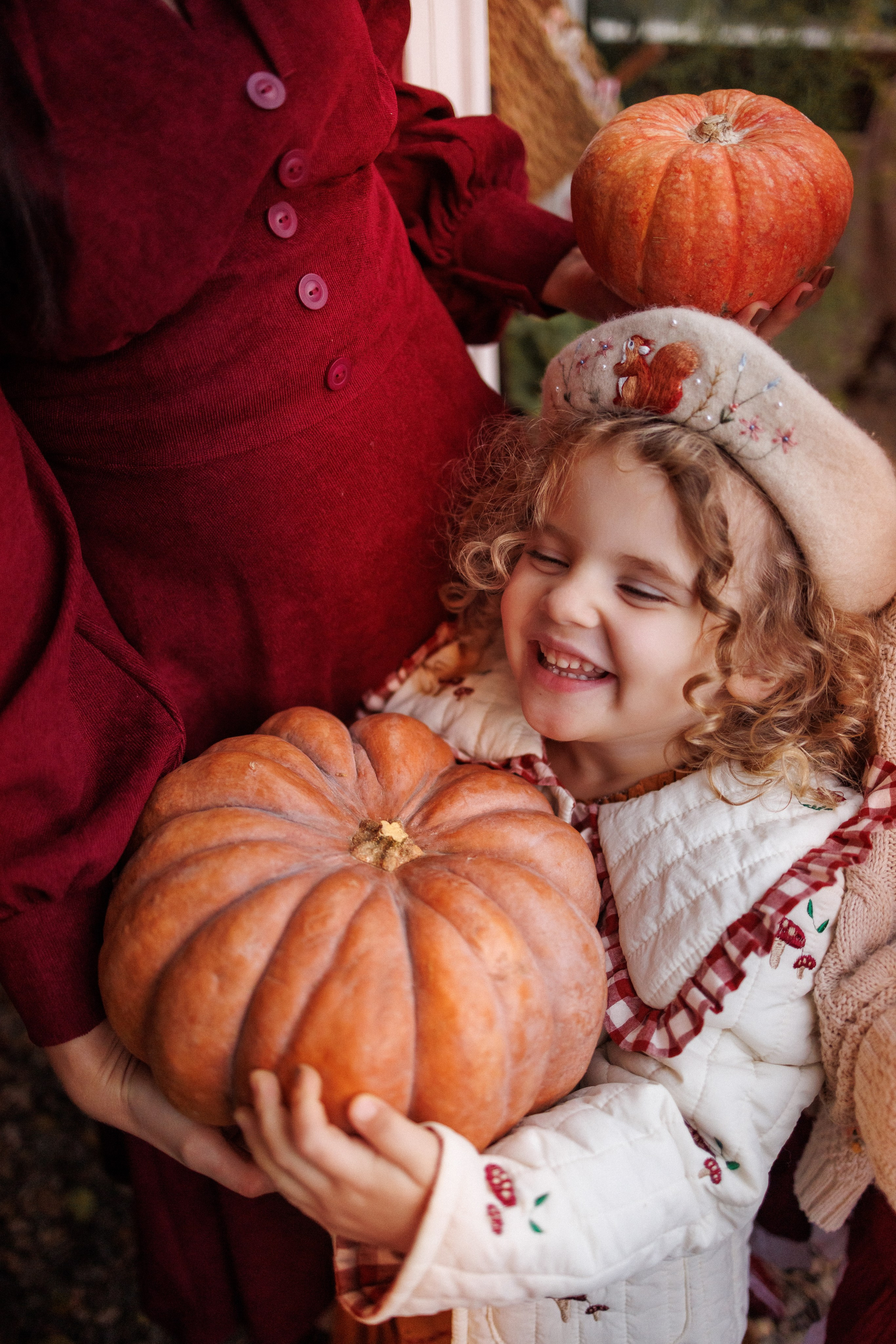 Семейная фотосессия в осенних декорациях фотостудии «Теплица», город Краснодар. Семейный и детский фотограф в Краснодаре Анна Трашкова