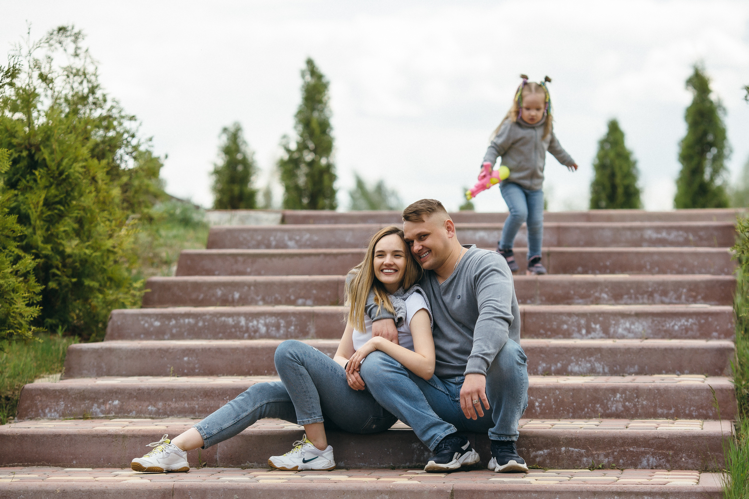 Семейная прогулочная фотосессия. Фотограф Петр Капралов