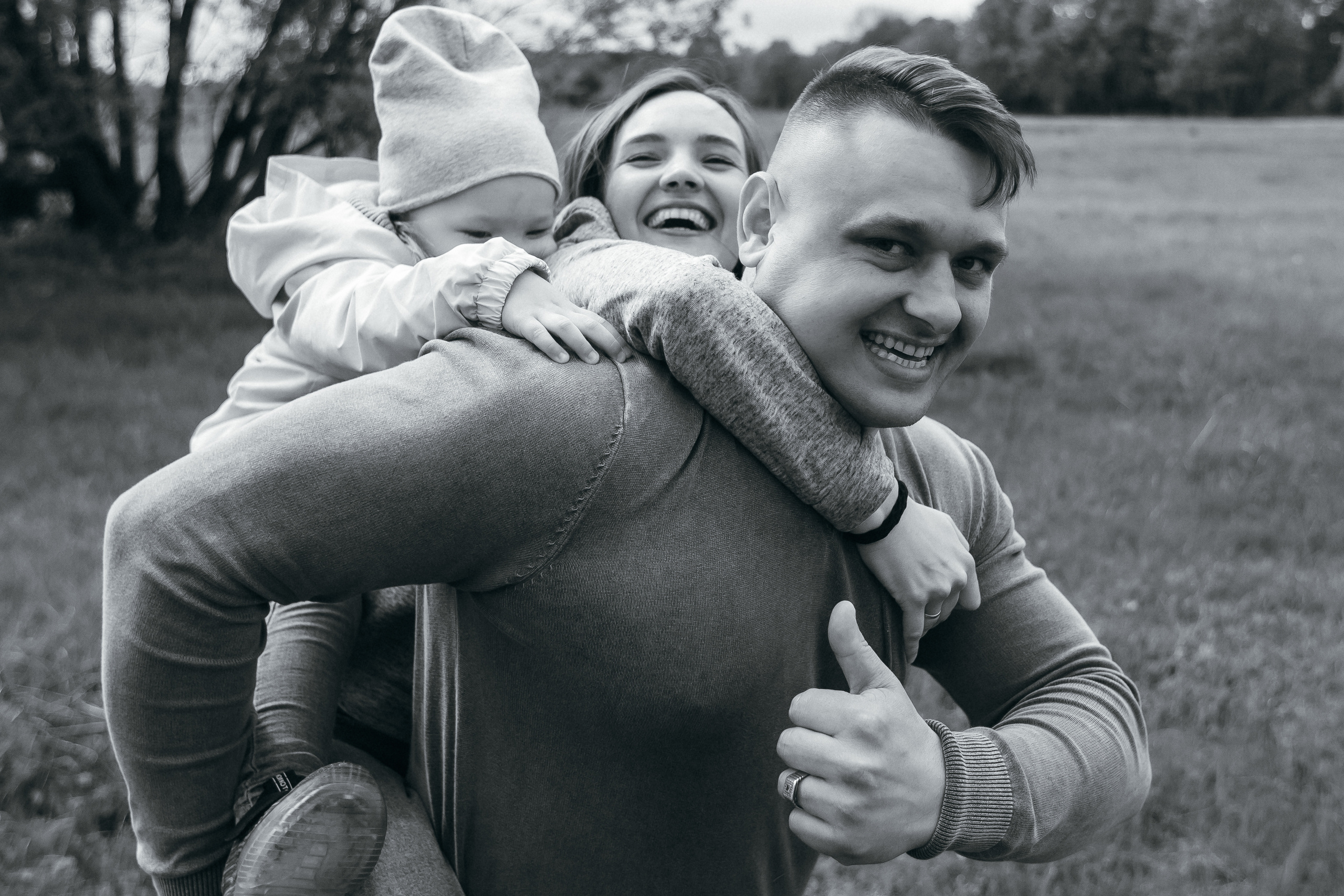 Семейная прогулочная фотосессия. Фотограф Петр Капралов