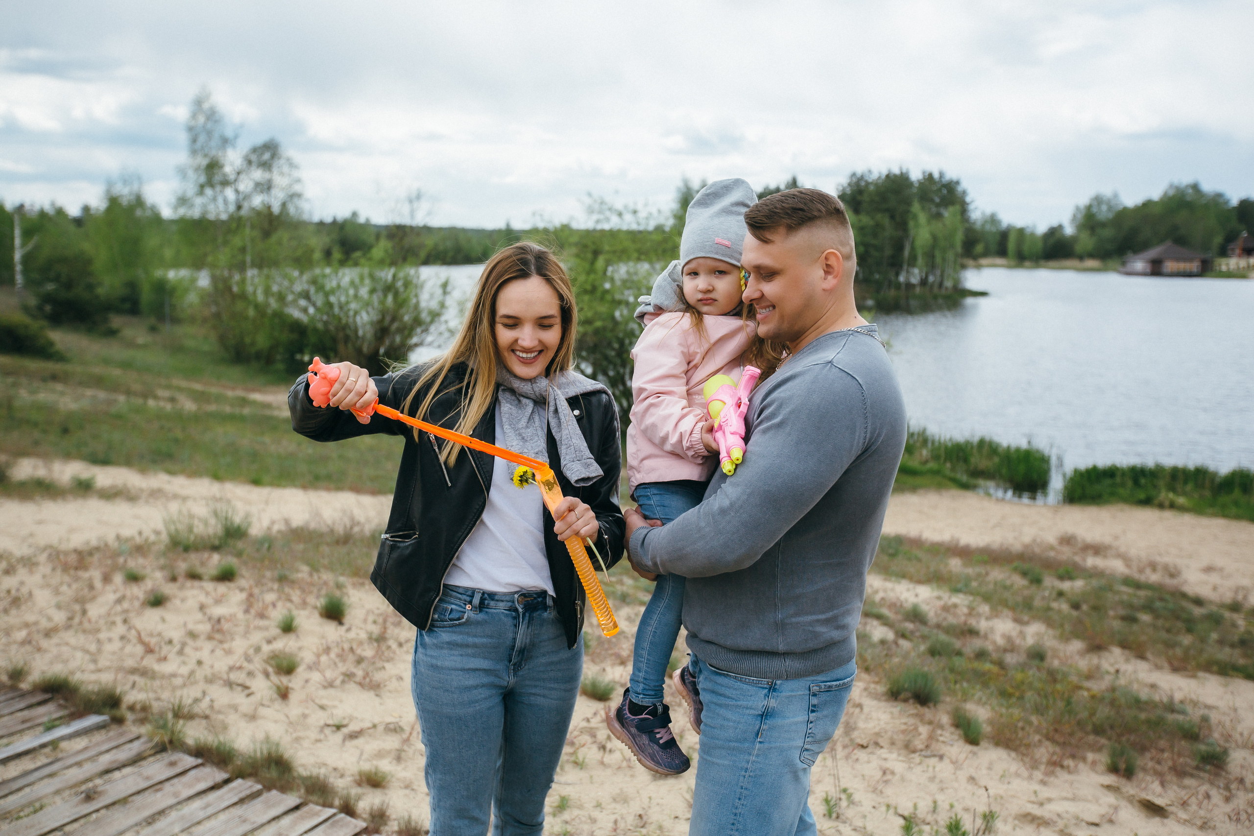 Семейная прогулочная фотосессия. Фотограф Петр Капралов