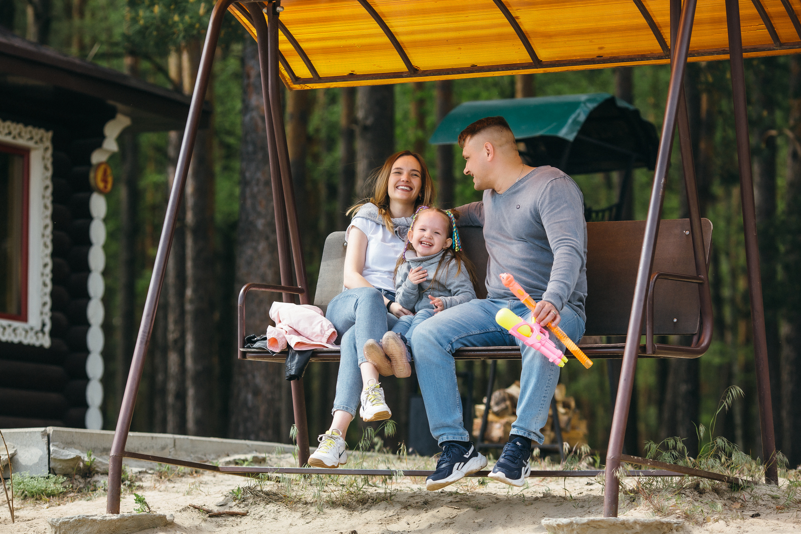 Семейная прогулочная фотосессия. Фотограф Петр Капралов