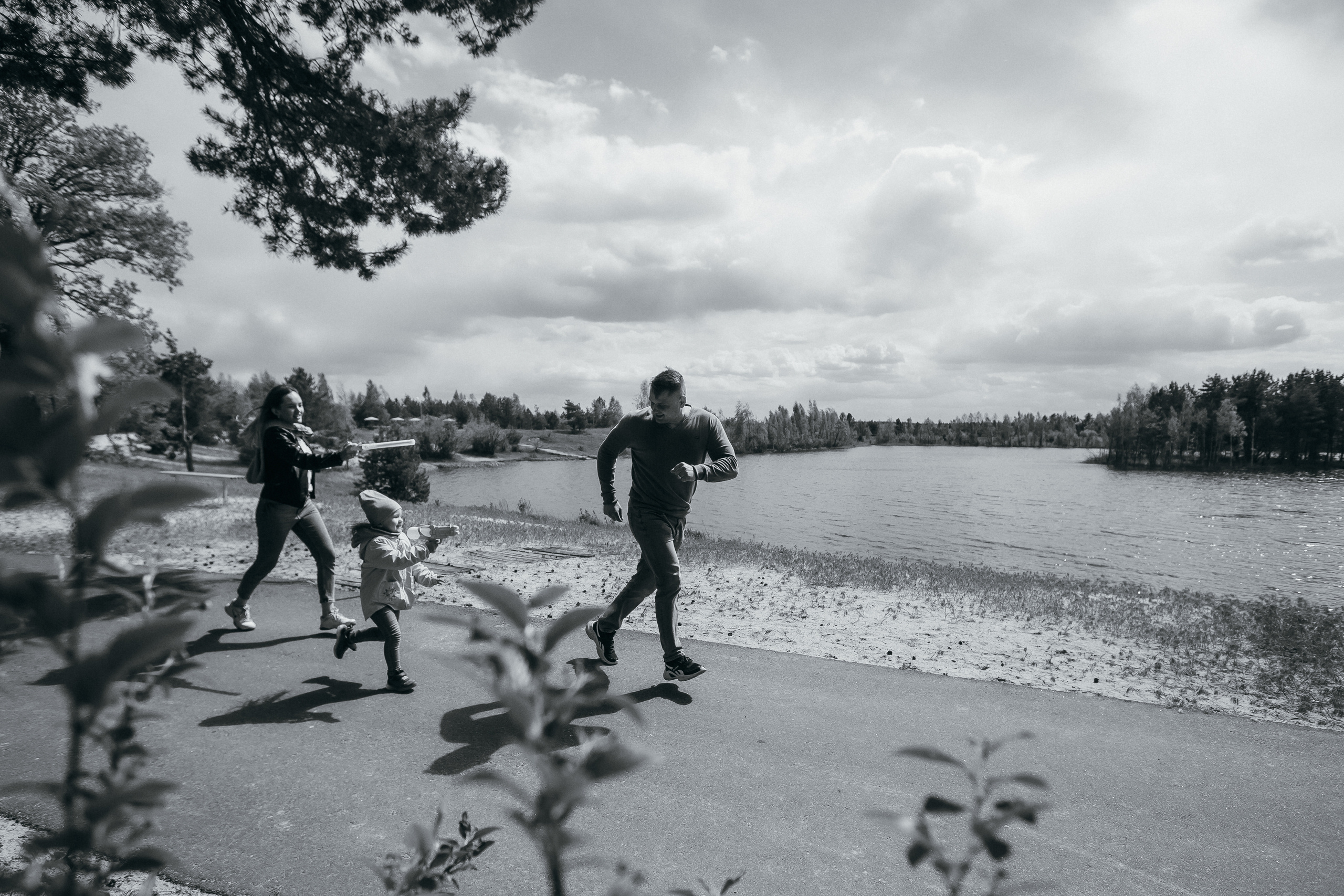 Семейная прогулочная фотосессия. Фотограф Петр Капралов