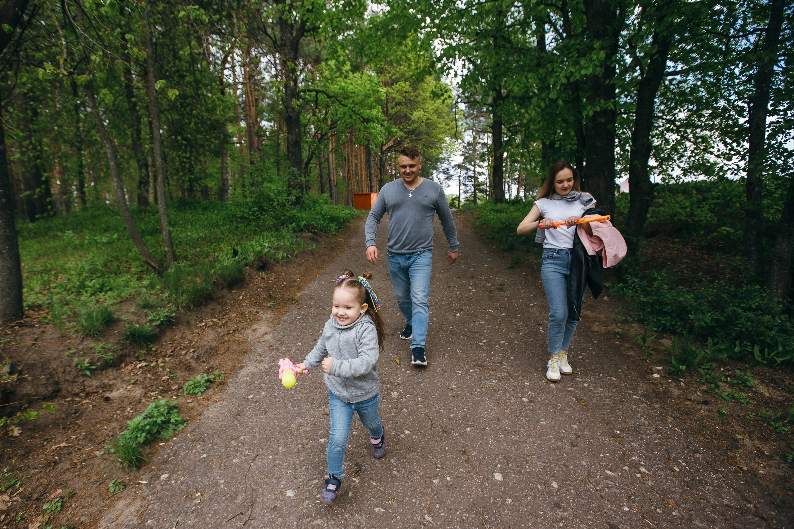 Семейная прогулочная фотосессия. Фотограф Петр Капралов