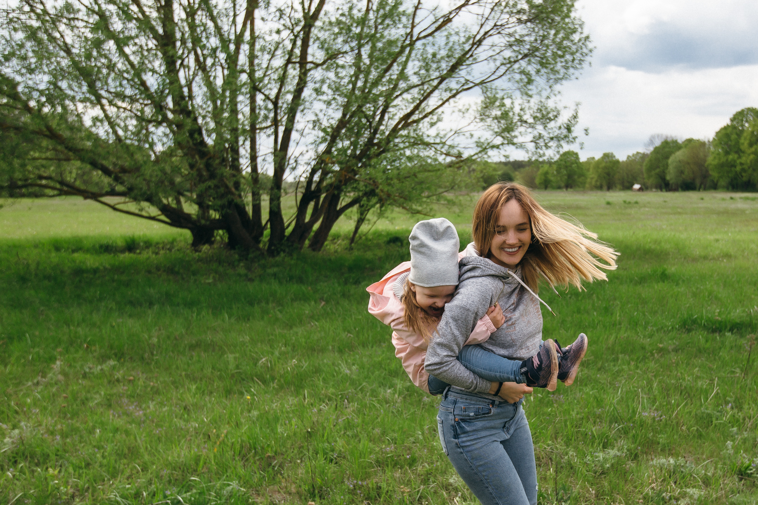 Семейная прогулочная фотосессия. Фотограф Петр Капралов