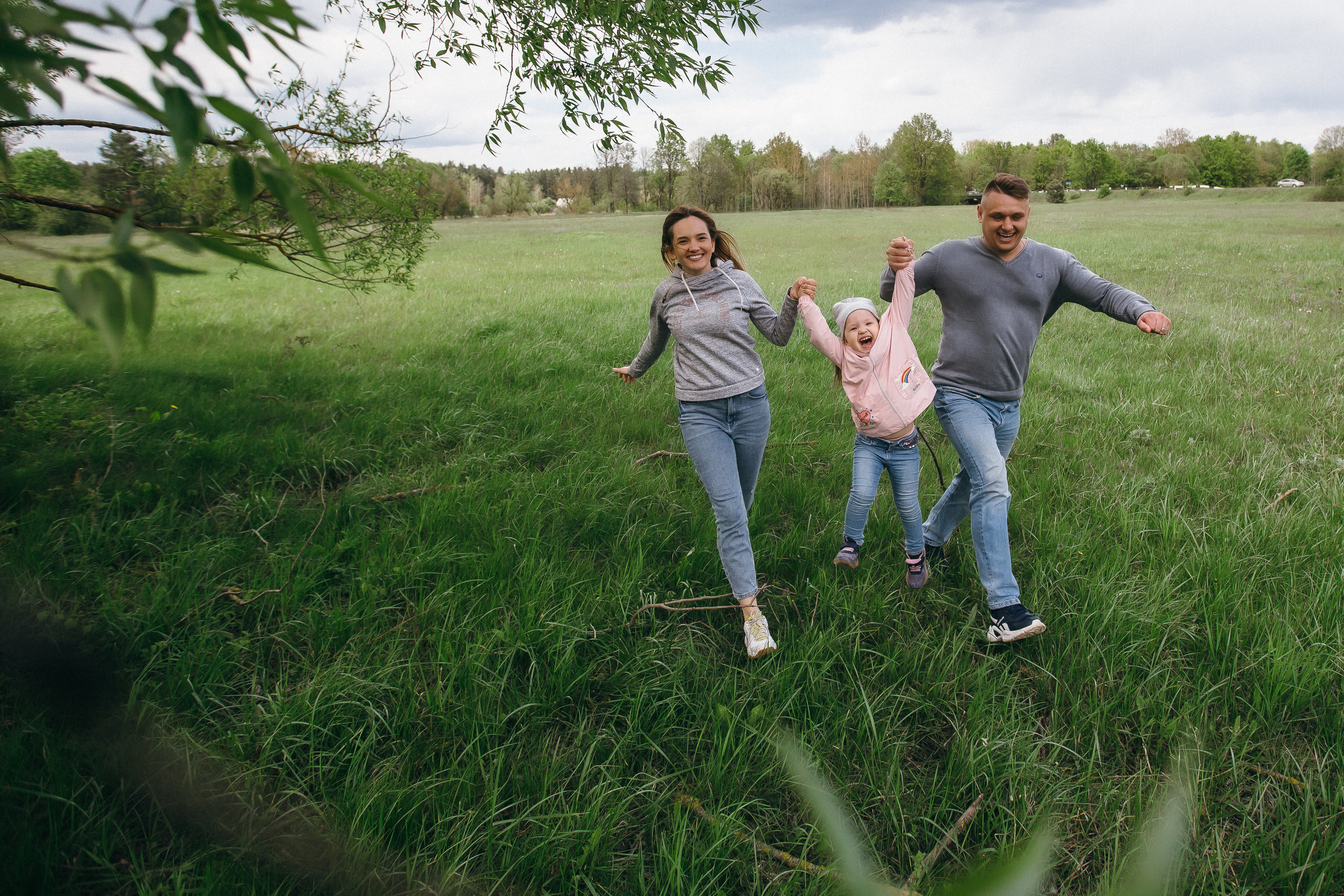 Семейная прогулочная фотосессия. Фотограф Петр Капралов
