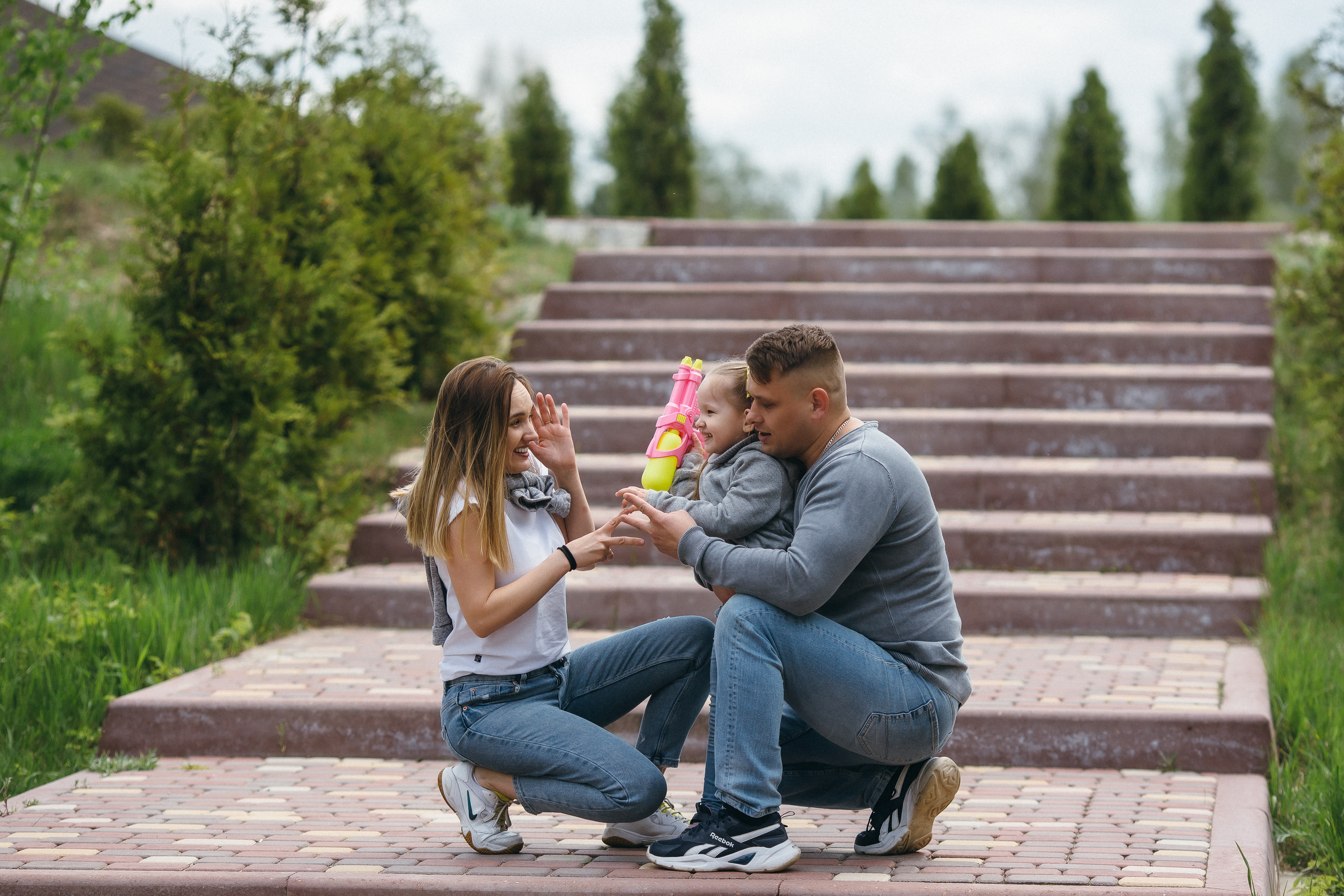 Семейная прогулочная фотосессия. Фотограф Петр Капралов
