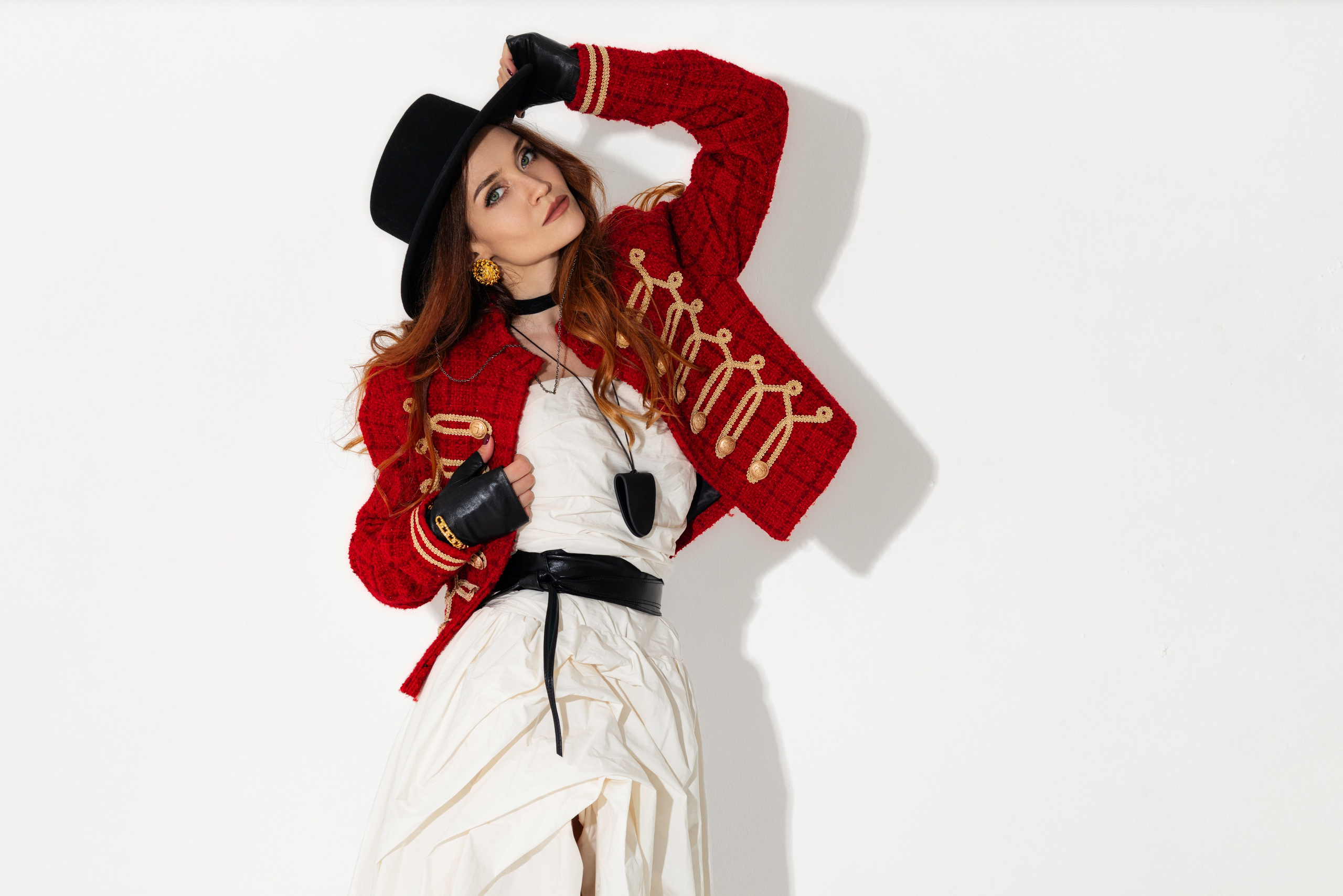 Студийная съемка с Еленой на циклораме с импульсным светом в формате для «себя». Дмитрий Шульгин, портретный фотограф в Воронеже