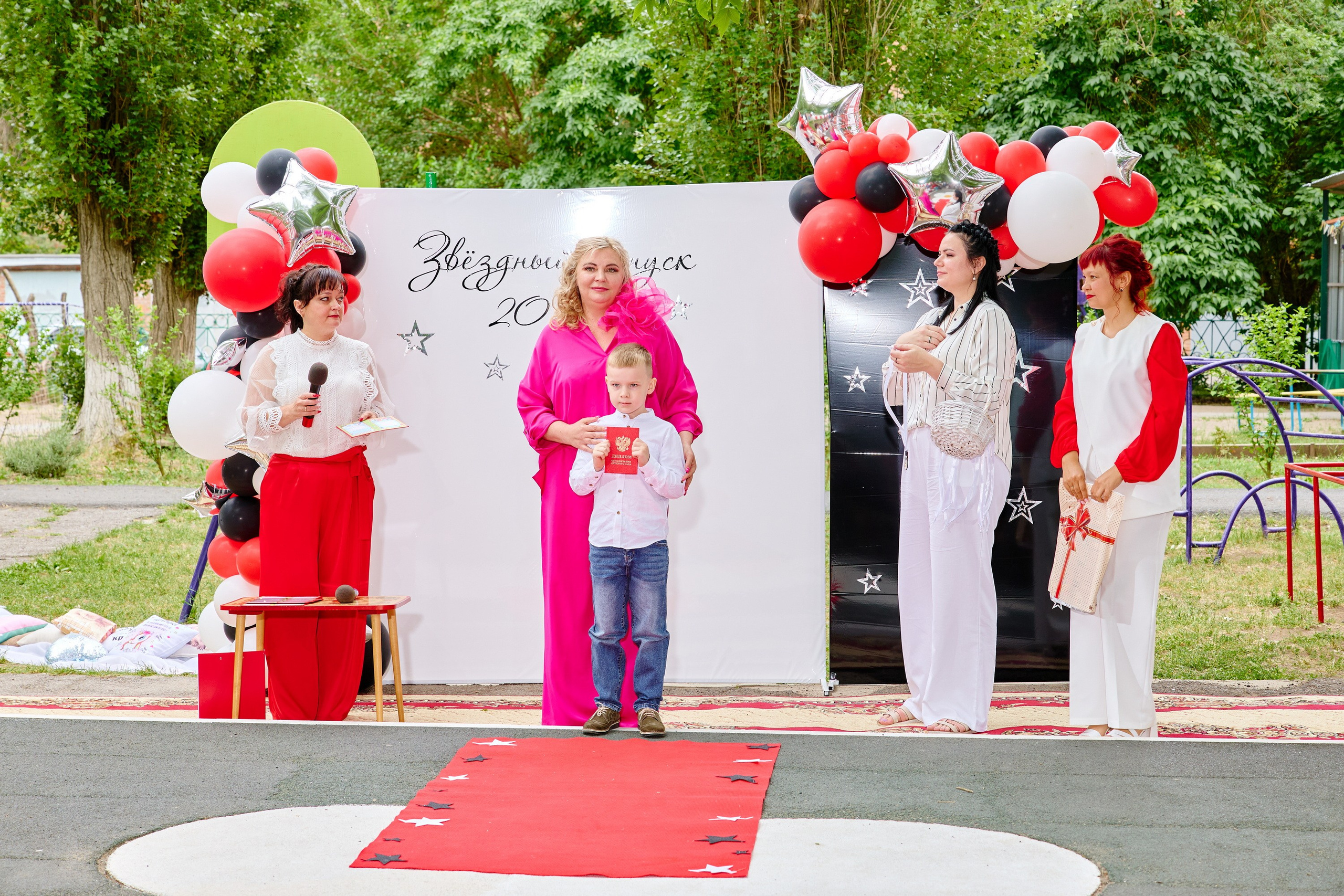 Выпускной 45 сад. Фотограф Выпускные альбомы Таганрог Сергей Коробченко