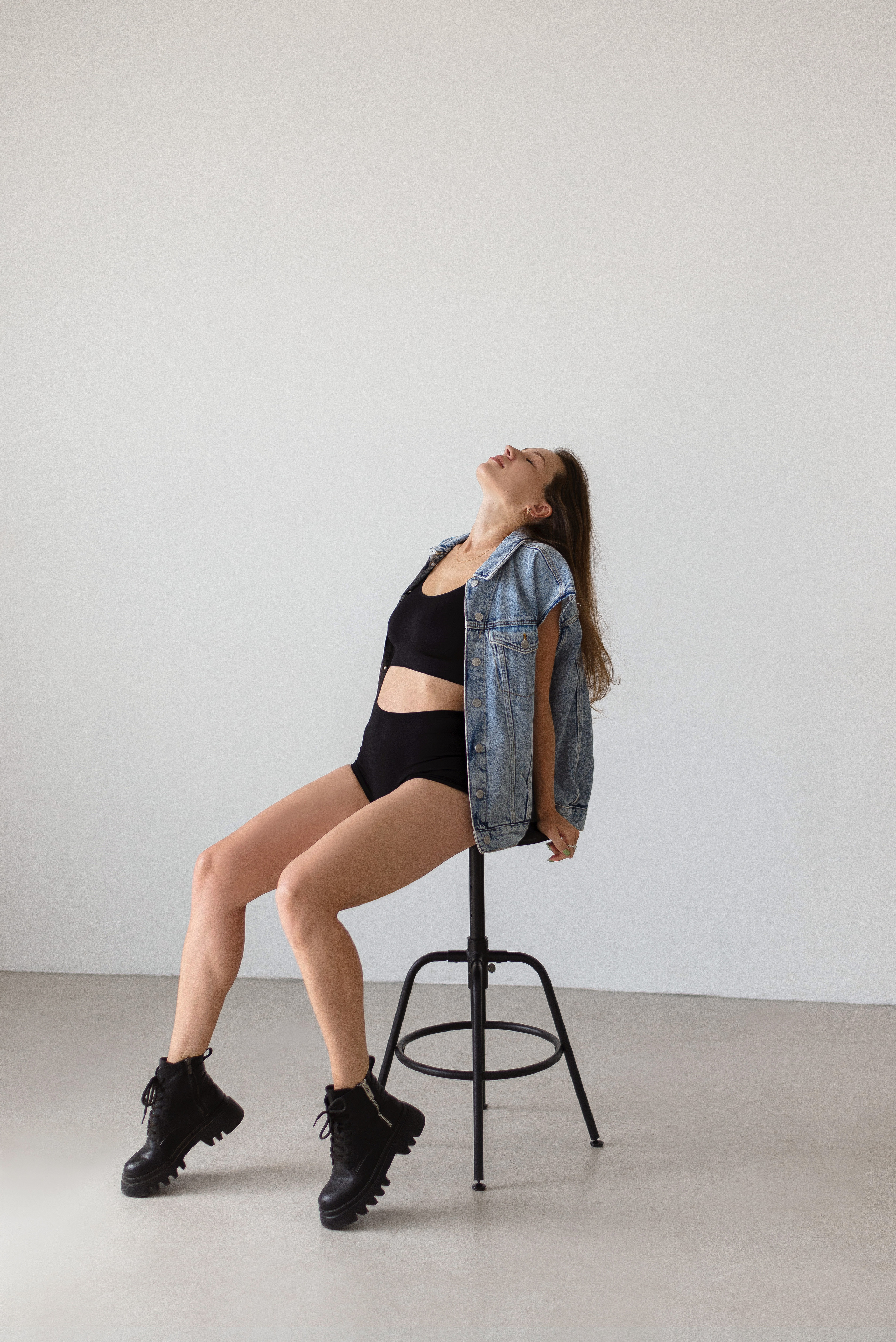 Смотреть серию. ЖЕНСКИЙ ФОТОГРАФ КРИСТИНА ВИГЕЛЬ