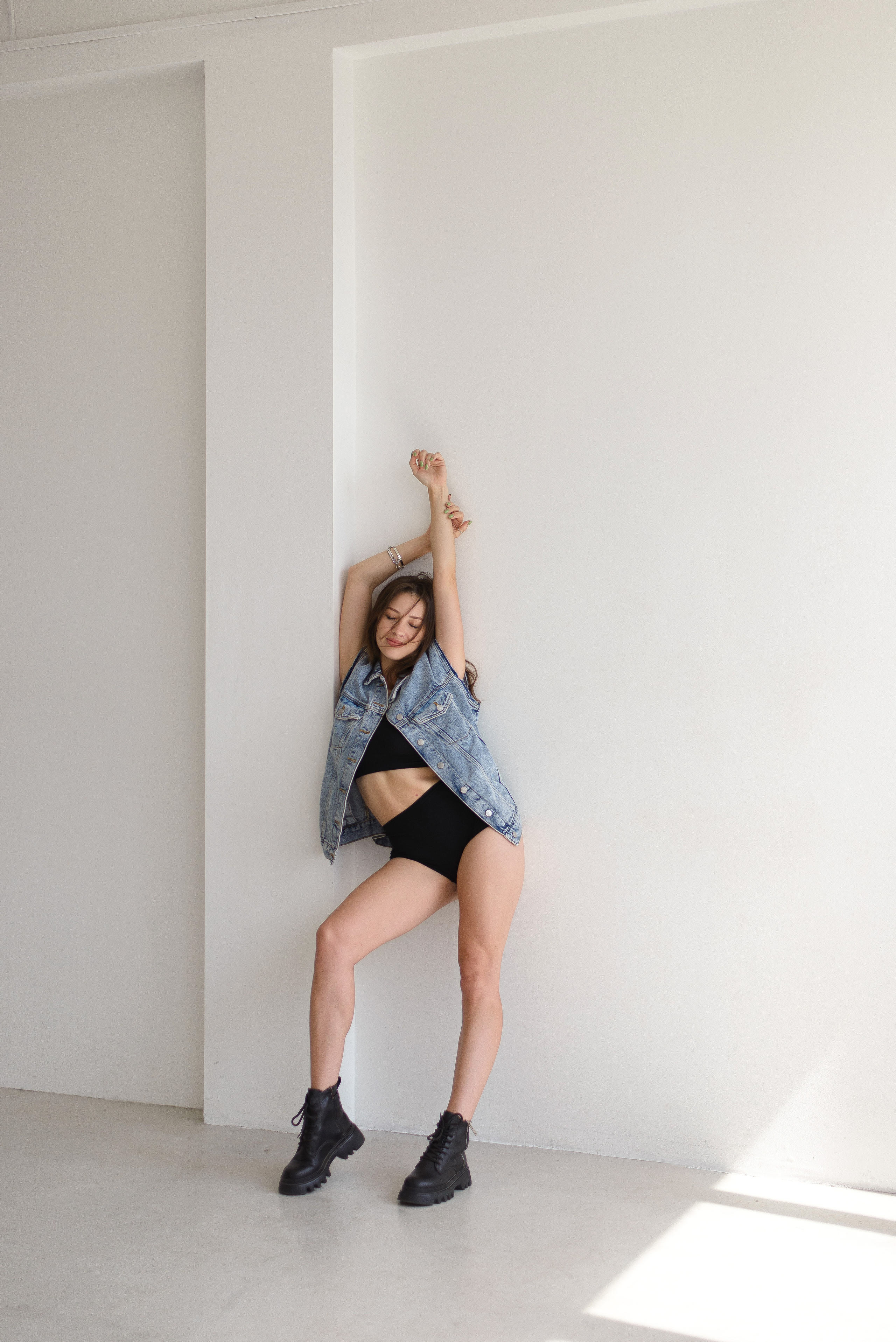 Смотреть серию. ЖЕНСКИЙ ФОТОГРАФ КРИСТИНА ВИГЕЛЬ