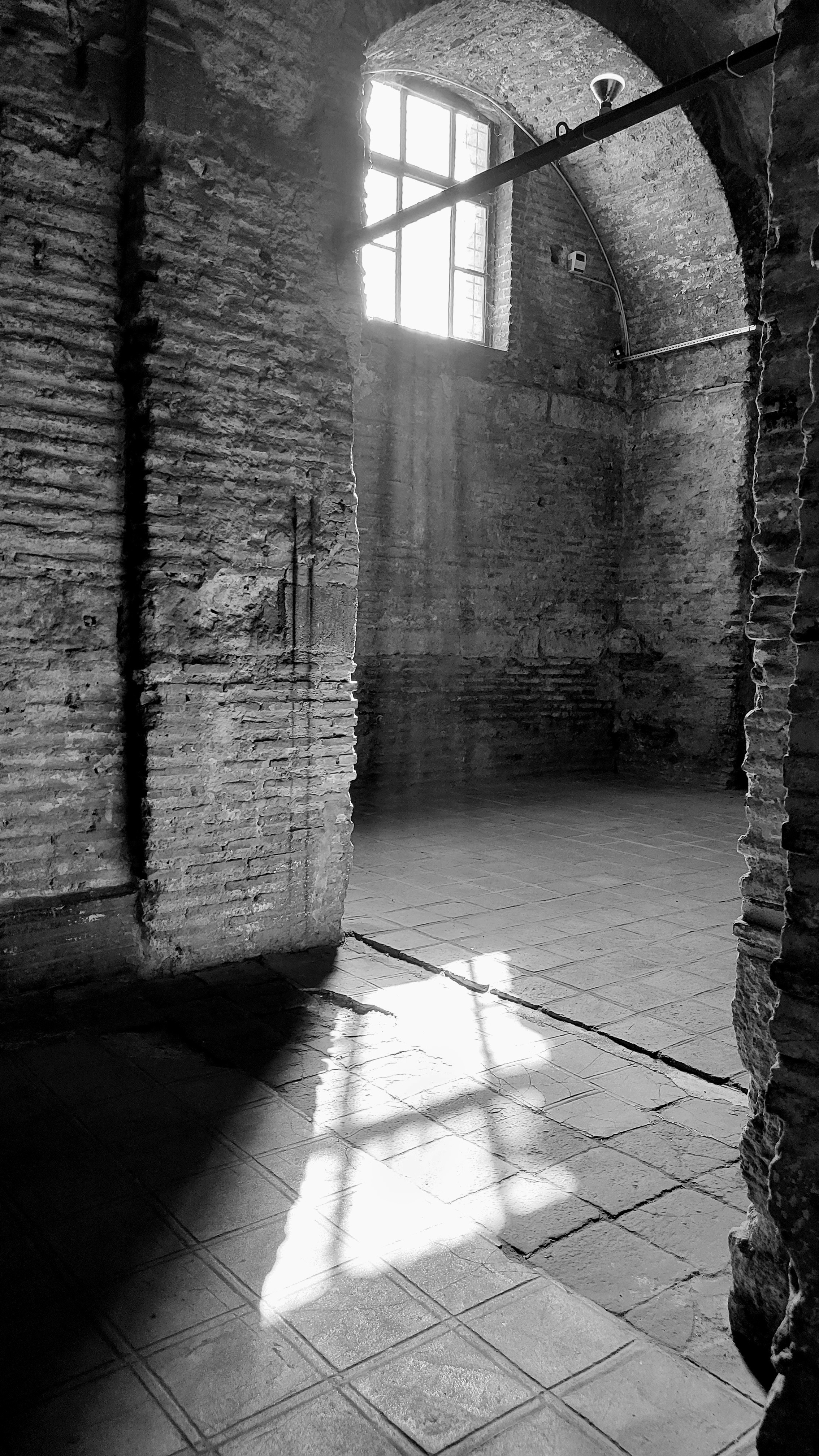 Выйдя из дворца и ошалев от жары, чуть было не забыли, что у нас еще есть билеты в церковь Св.Ирины