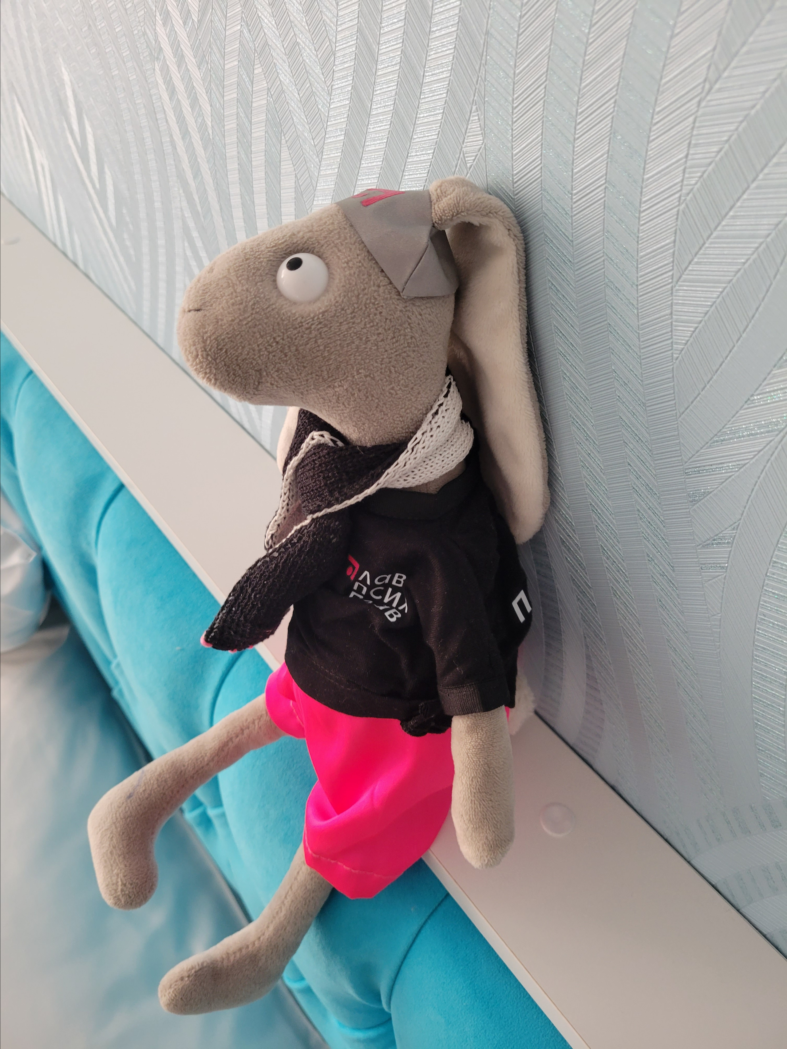 А вот Психо Зязя остался в отеле