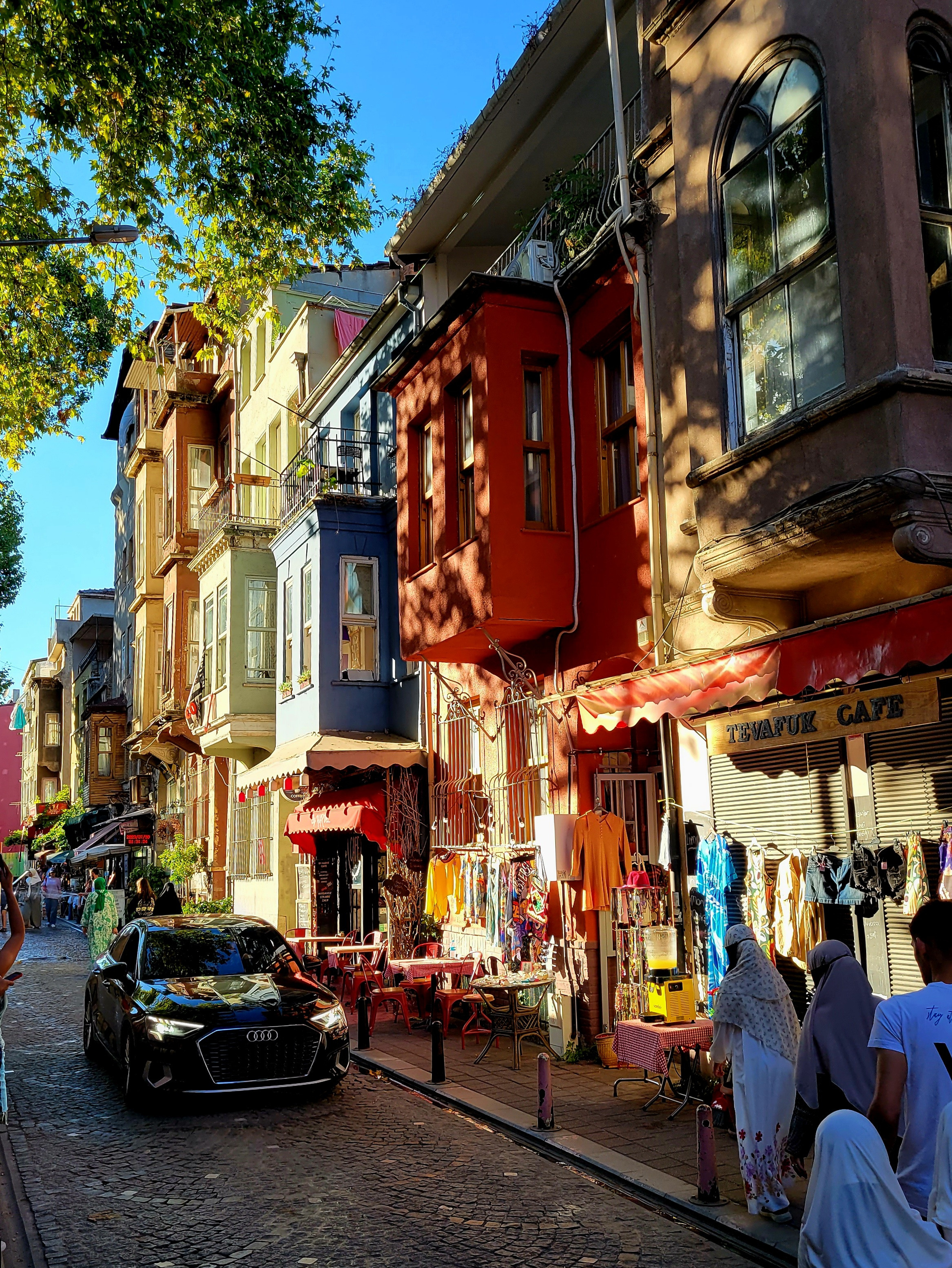 В районе Балат есть несколько бесценных исторических мест, но красивые улицы - только парочка у самого Золотого рога