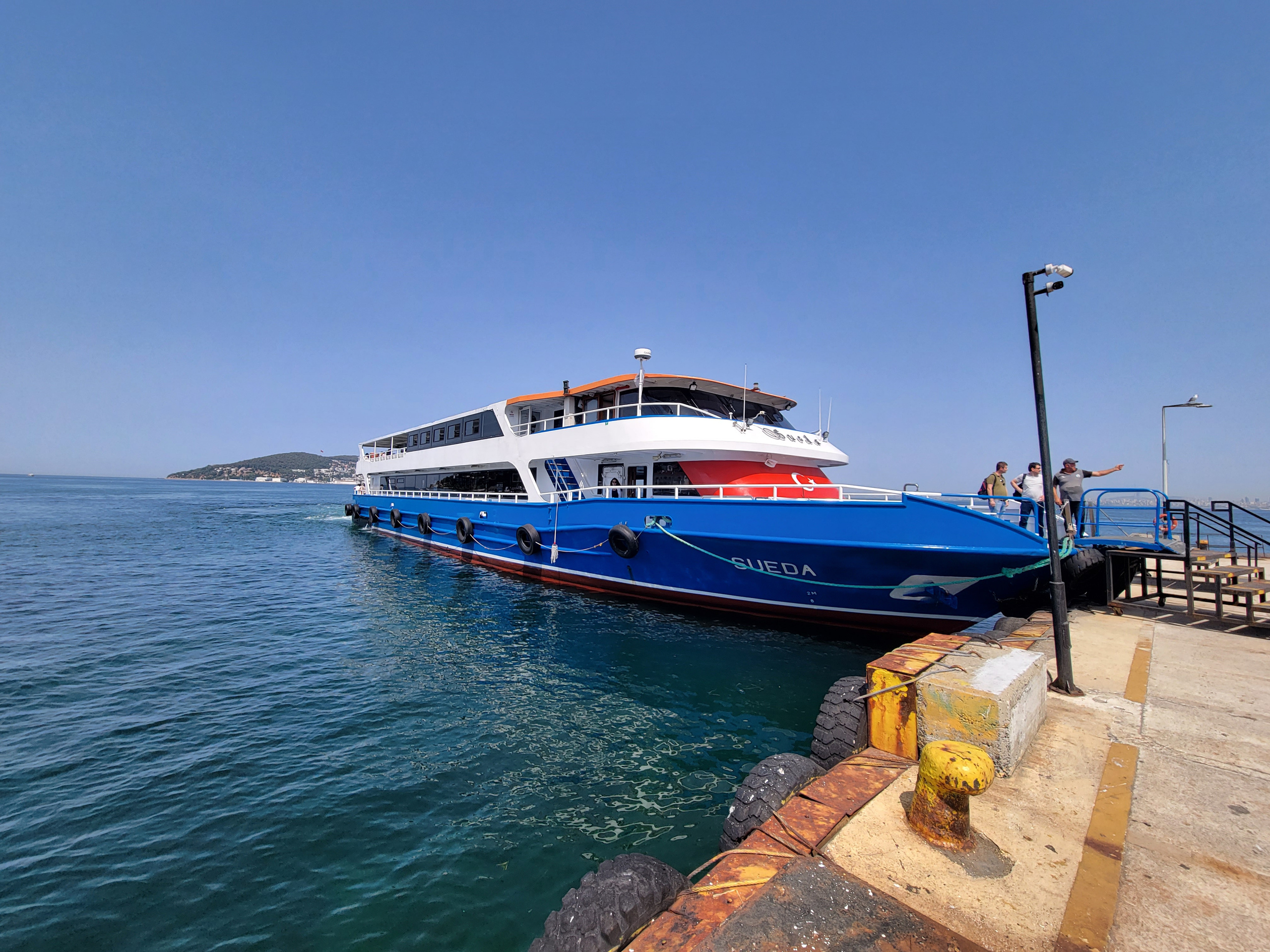 Первый остров архипелага - самый крупный - Бююкада