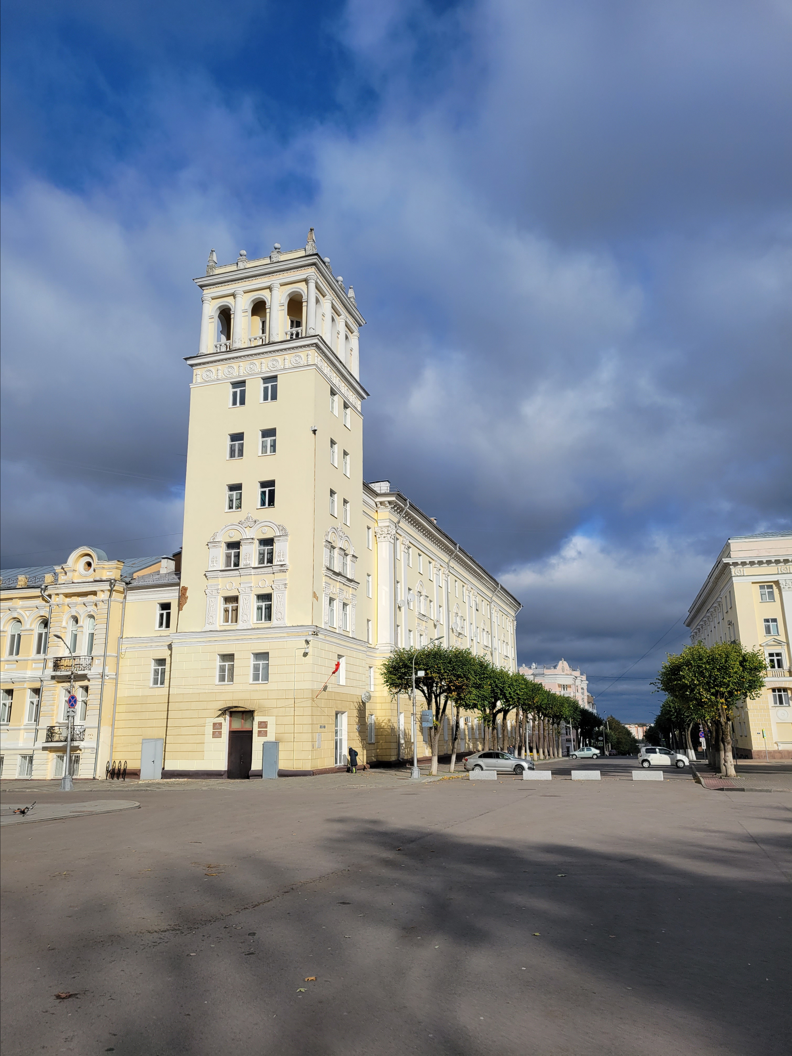На обратной дороге небо посерело и полдороги ехали под дождем и снегом