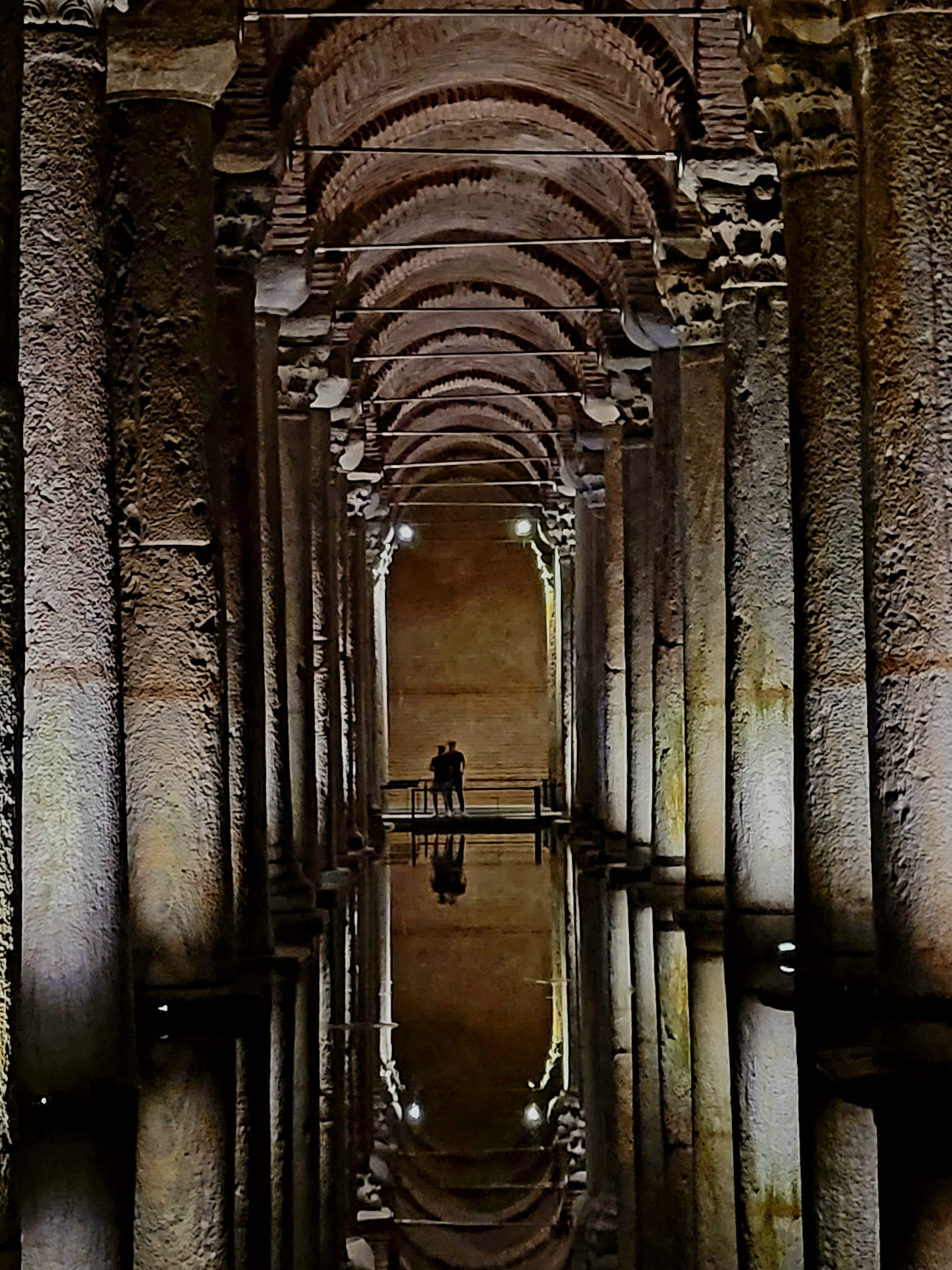 Оторваться от съемки и поиска лучших ракурсов заставила севшая батарейка