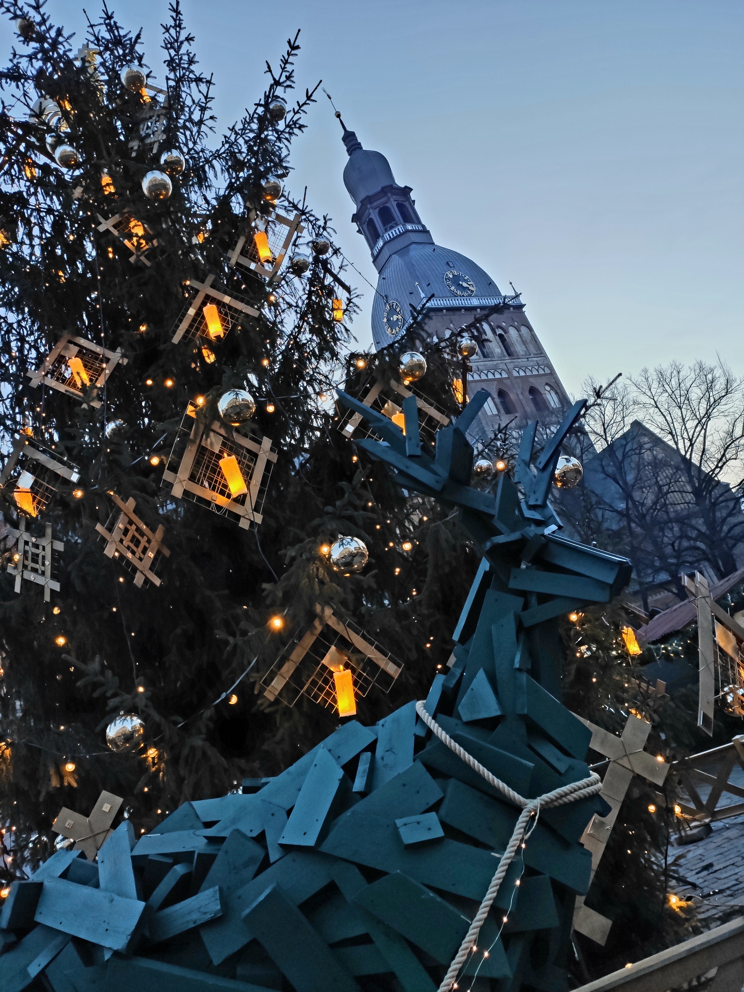 Глитнтвейн, колбаски и атмосфера Рождества