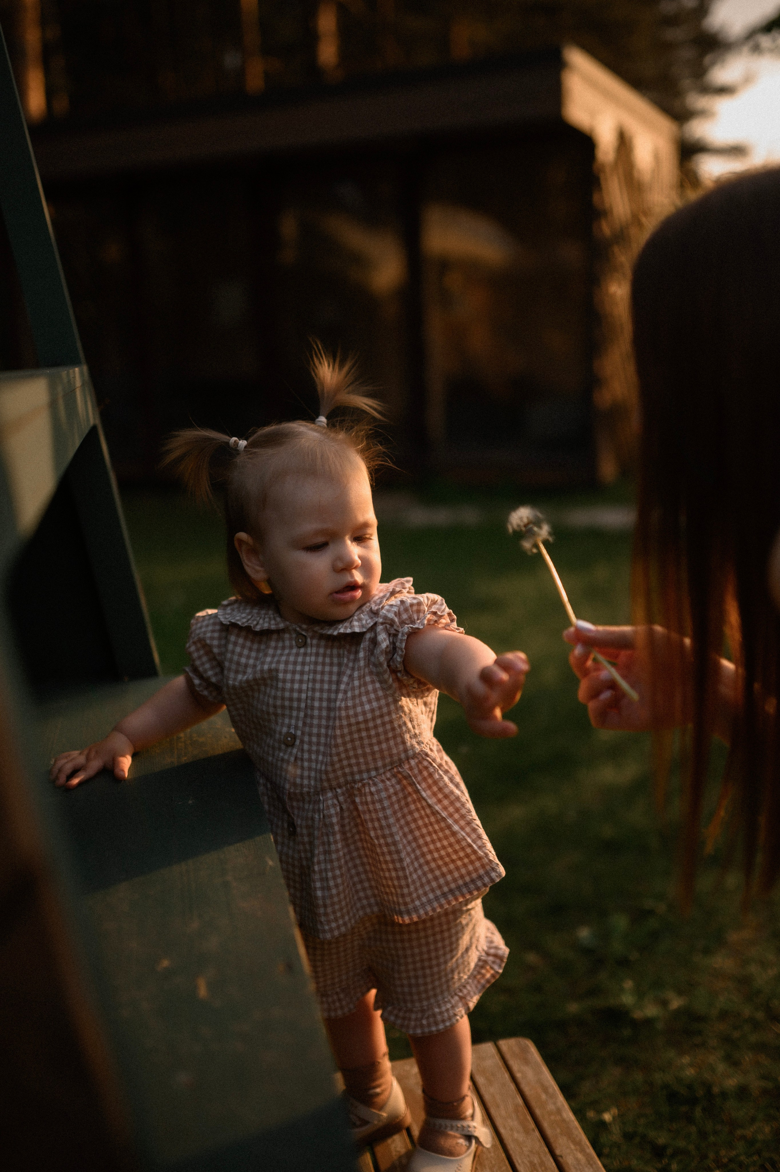 Надя и Алиса в ресторане Кедр. Семейный и свадебный lifestyle-фотограф в Москве Мария Петрова
