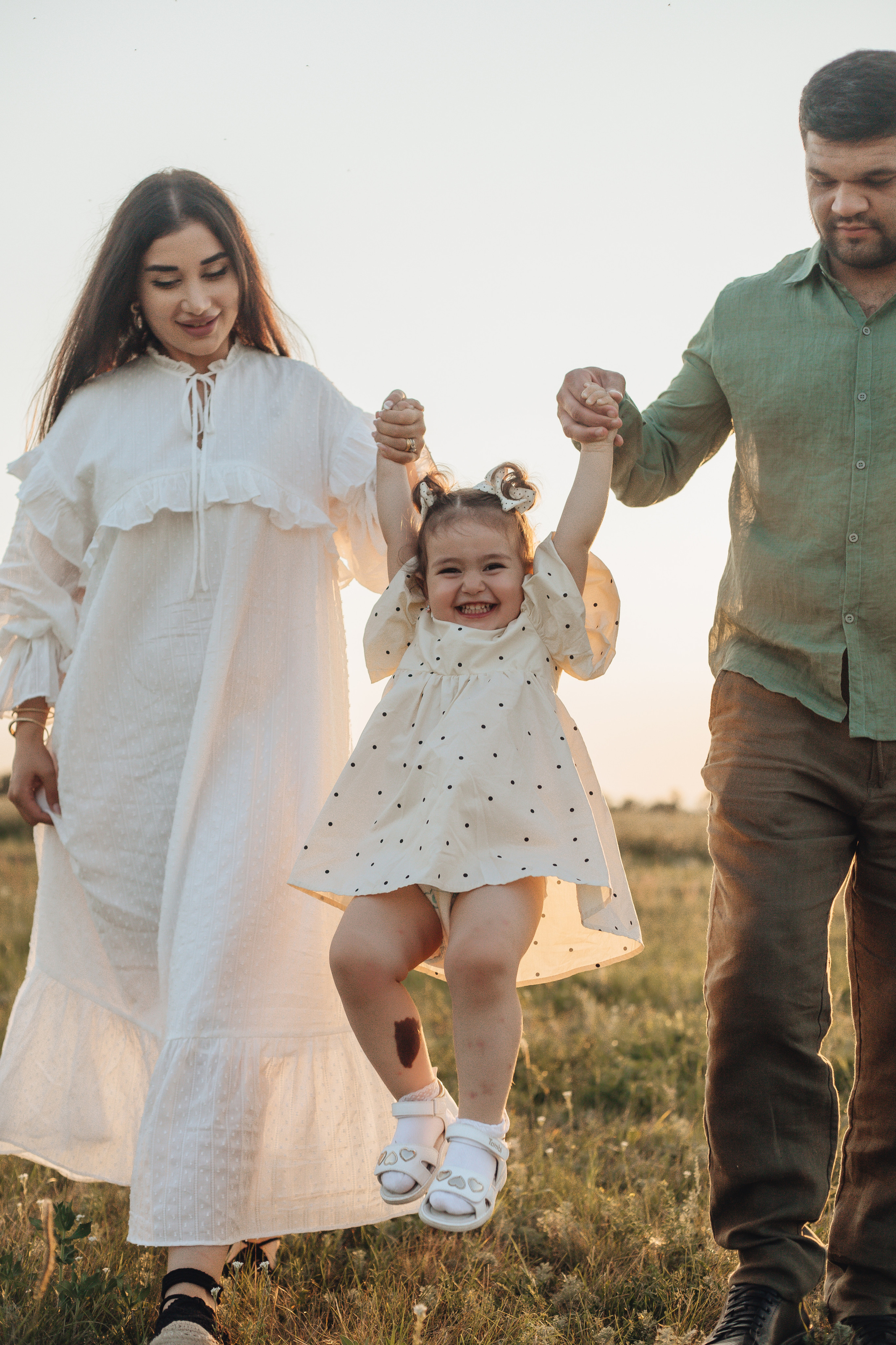 Миша, Элина и малышка Хабиба. Фотограф Малофеева Алина