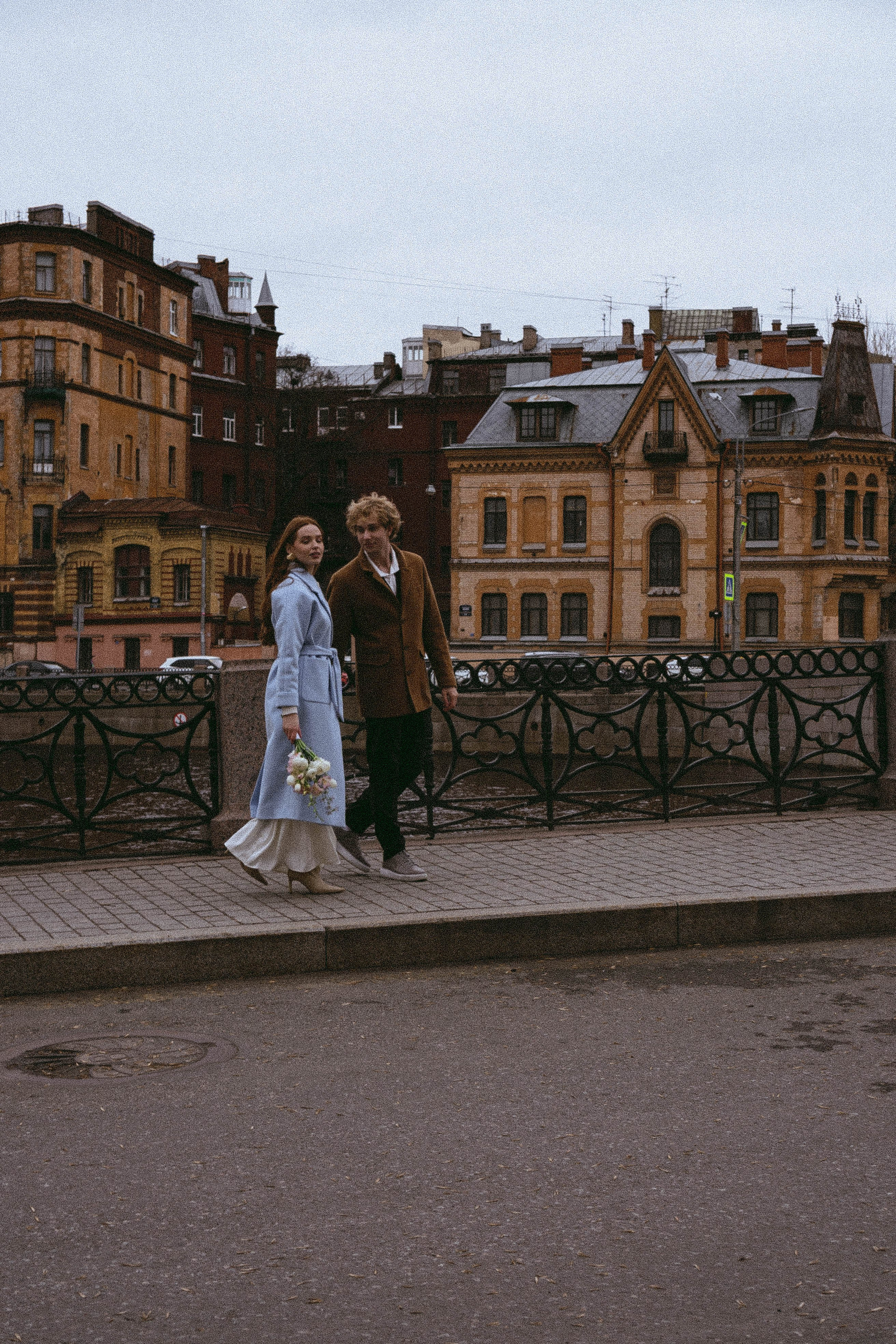 СВАДЕБНАЯ ПРОГУЛКА ПО ПЕТРОГРАДКЕ ВЕСНОЙ (ФОТОСЕССИИЯ ПАРЫ СВАДЕБНАЯ). Профессиональный фотограф, Санкт-Петербург — Виктория Богомолова