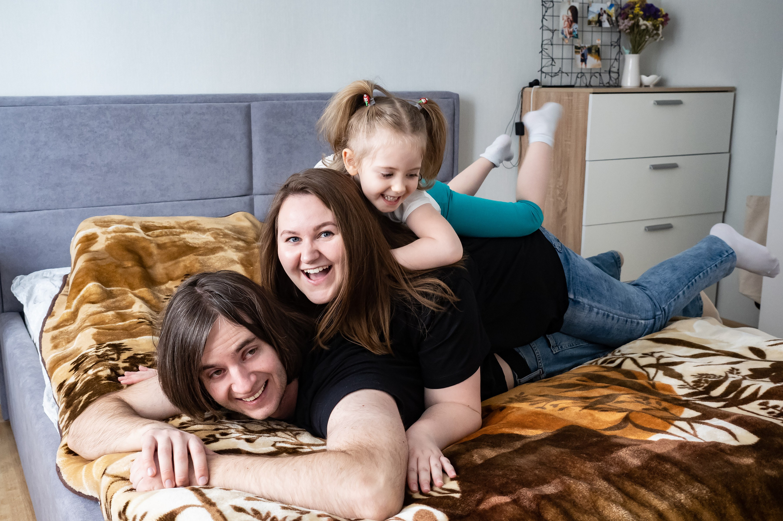 Саша, Лена, Варя. Репортажный, семейный и детский фотограф в Пензе и Заречном Арина Ермилова. Картины барельеф на заказ