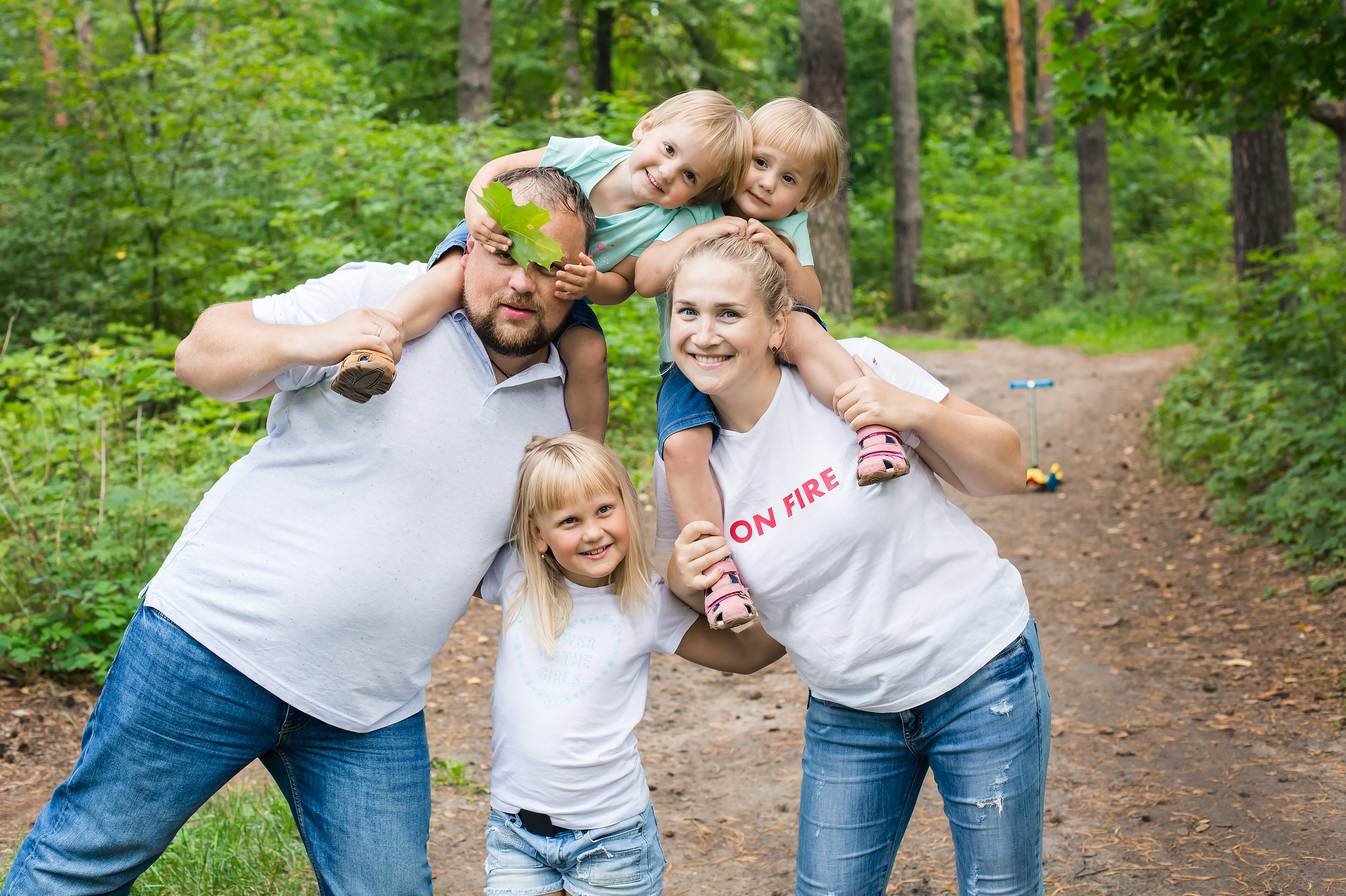 Прогулка в лесу. Репортажный, семейный и детский фотограф в Пензе и Заречном Арина Ермилова. Картины барельеф на заказ