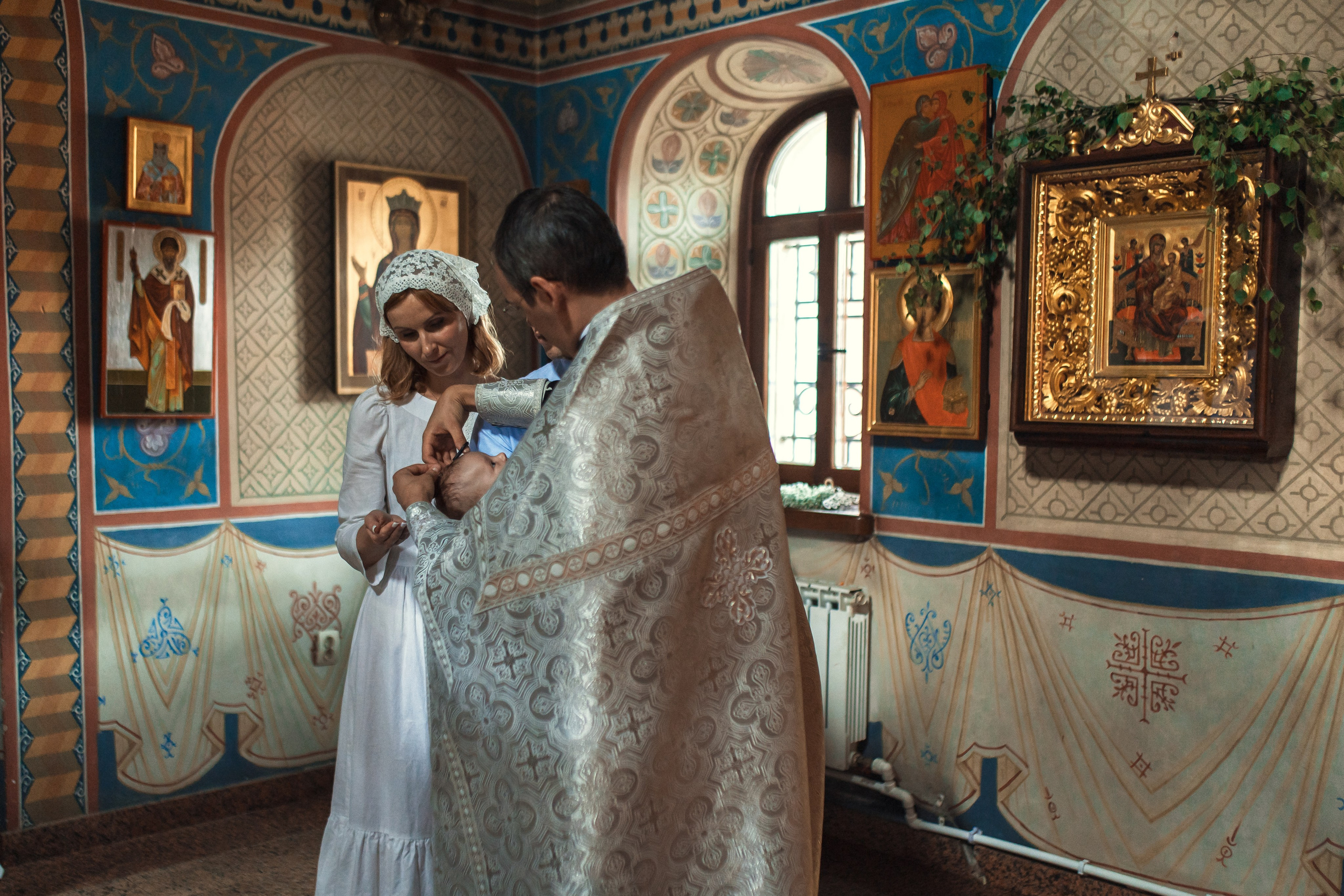 Крещение в Знаменской Церкви г. Переславль Залесский. Профессиональный фотограф в Москве и Мо Мария Шантарёва