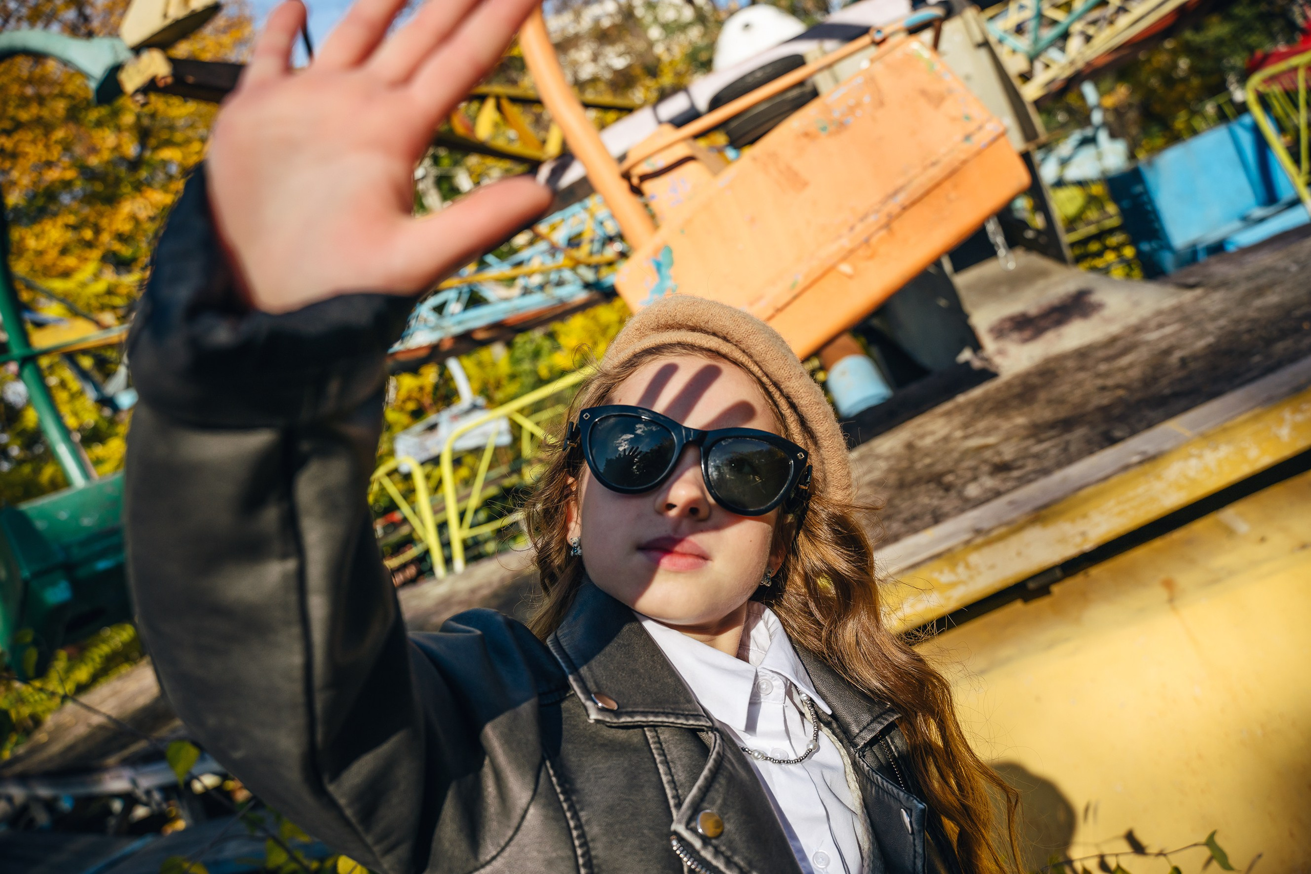 Фотосессия на карусели. Выпускные альбомы, школьные фотосессии в городе Новороссийске