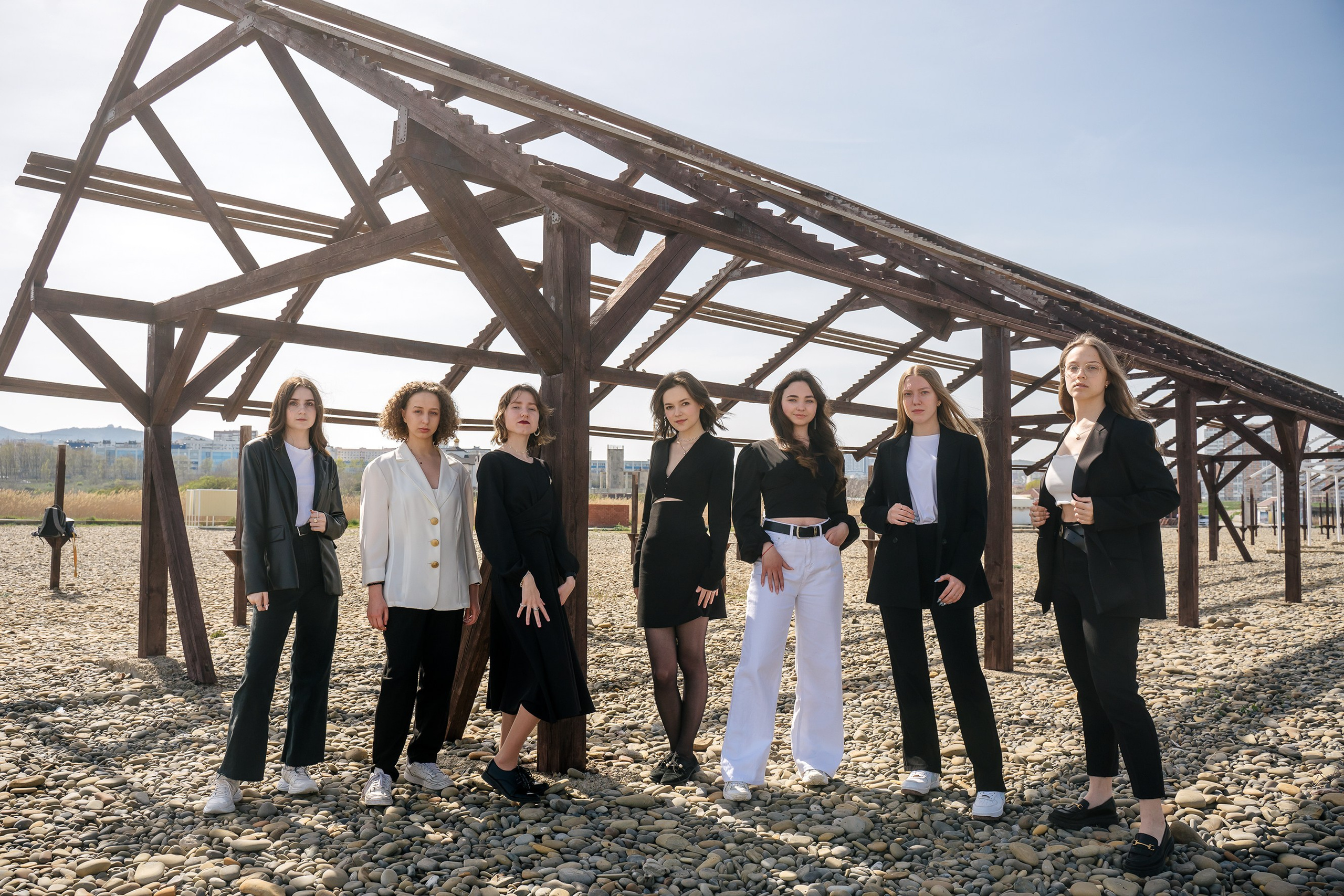 Фотографии с друзьями. Выпускные альбомы, школьные фотосессии в городе Новороссийске