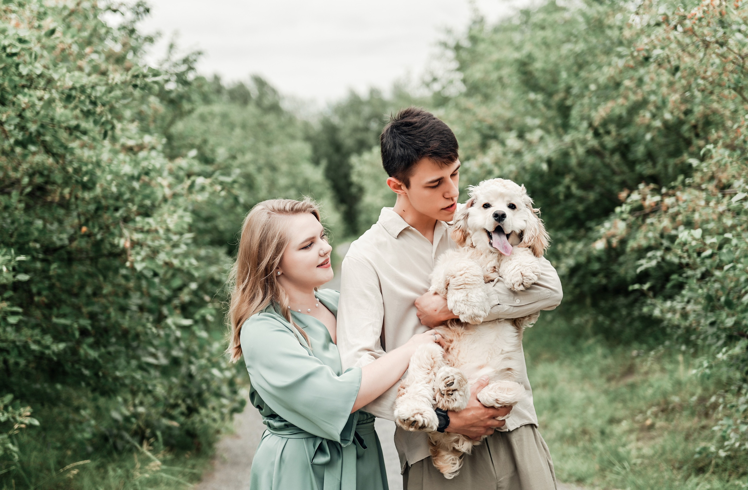 Love story прогулка вместе с песиком))). Свадебный, семейный, детский, контент фотограф в Омске Максим Ильин