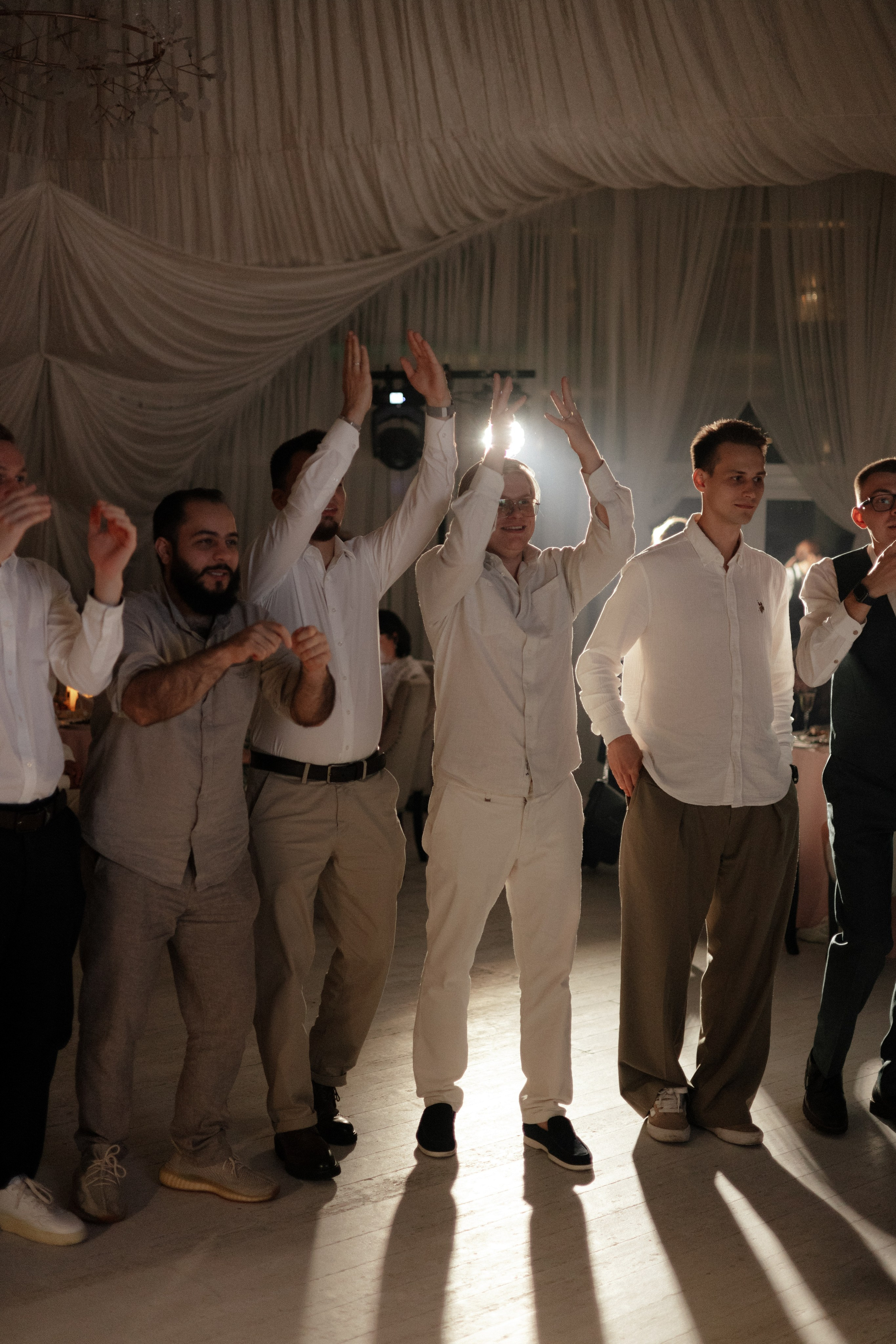 Аня и Саша. Свадьба в Юдино парк. Свадебный и портретный фотограф в Москве Анастасия Масюк