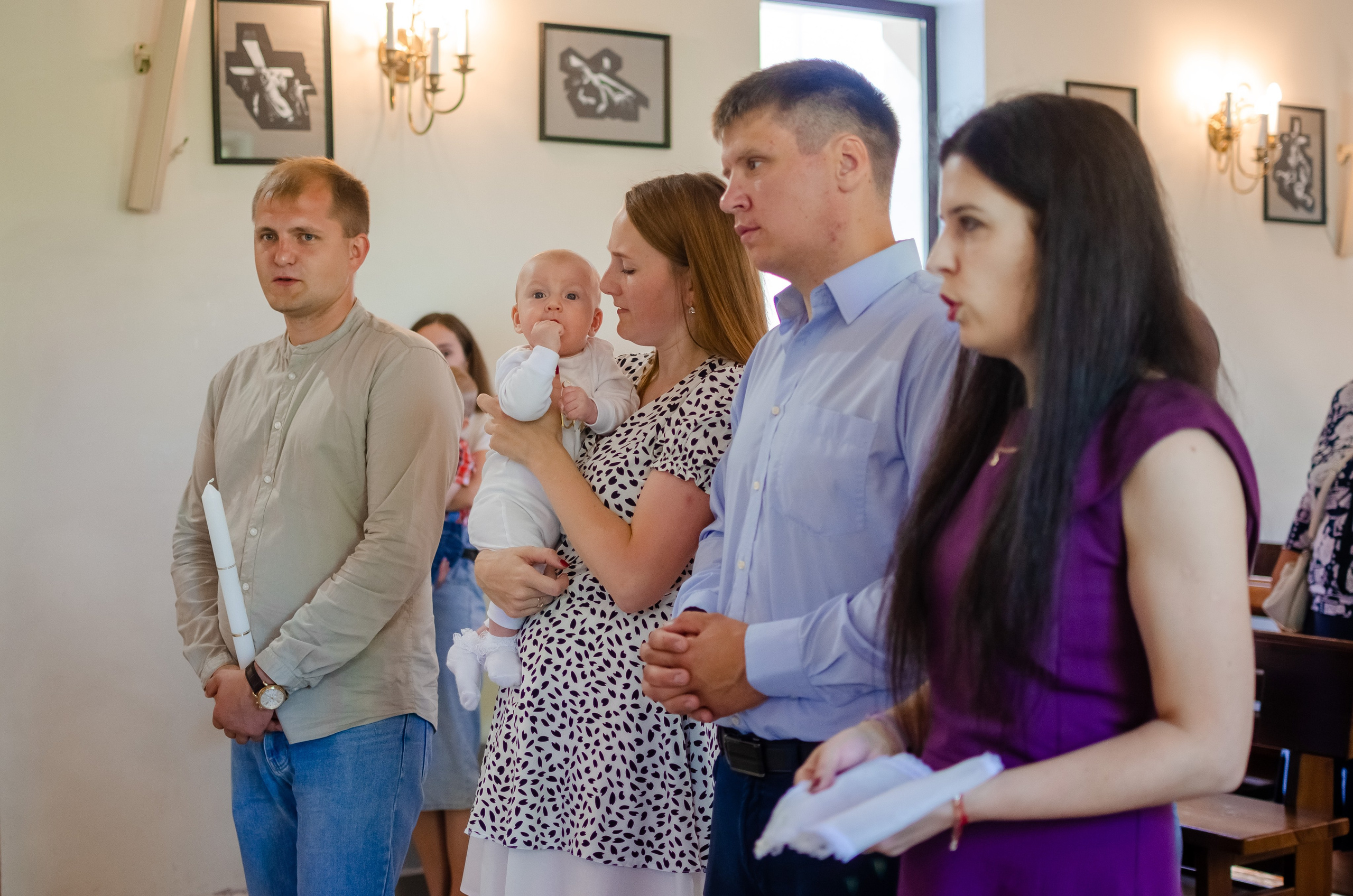 Крещение Максима в костёле Божьего тела. Семейный фотограф на выписку из роддома и крещение Минск Настя Гришук