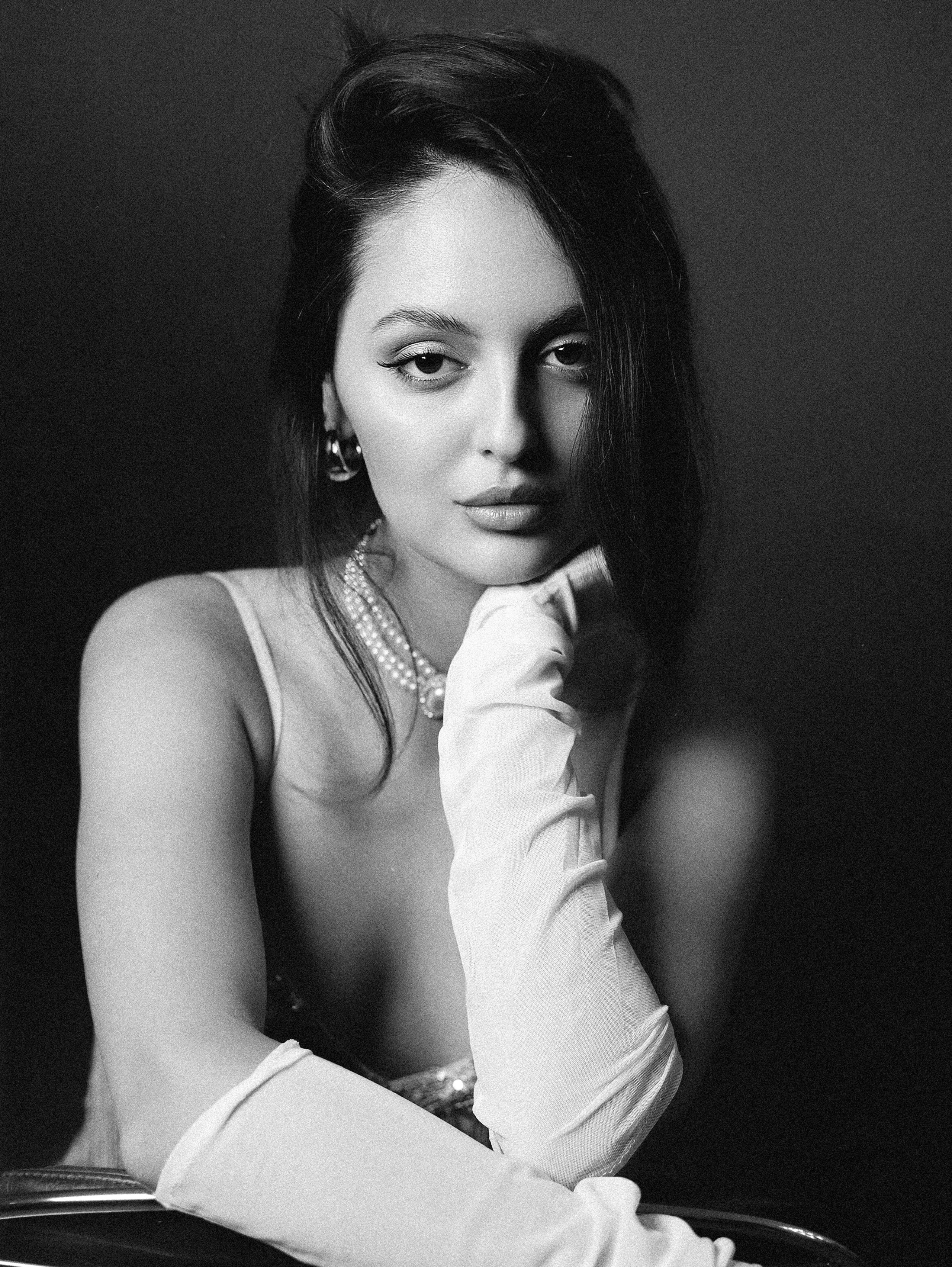 COMMERCIAL. Визажист-стилист по волосам | Москва