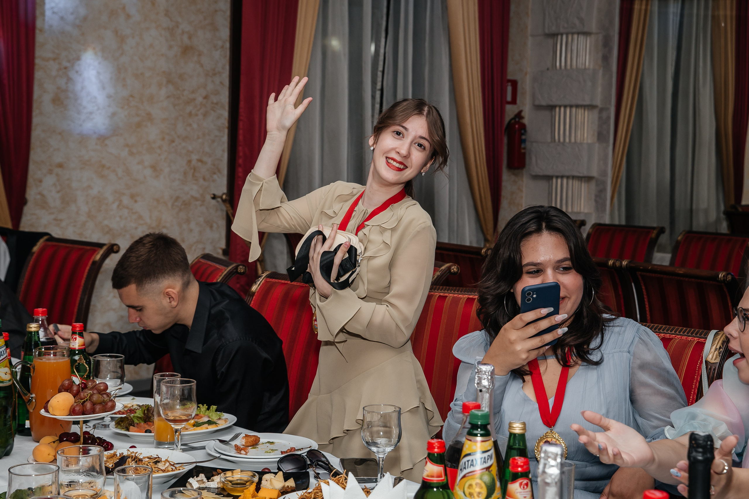 Выпускной 11 класс. Фотограф Любава Колесник. Выпускные альбомы в Крымском районе