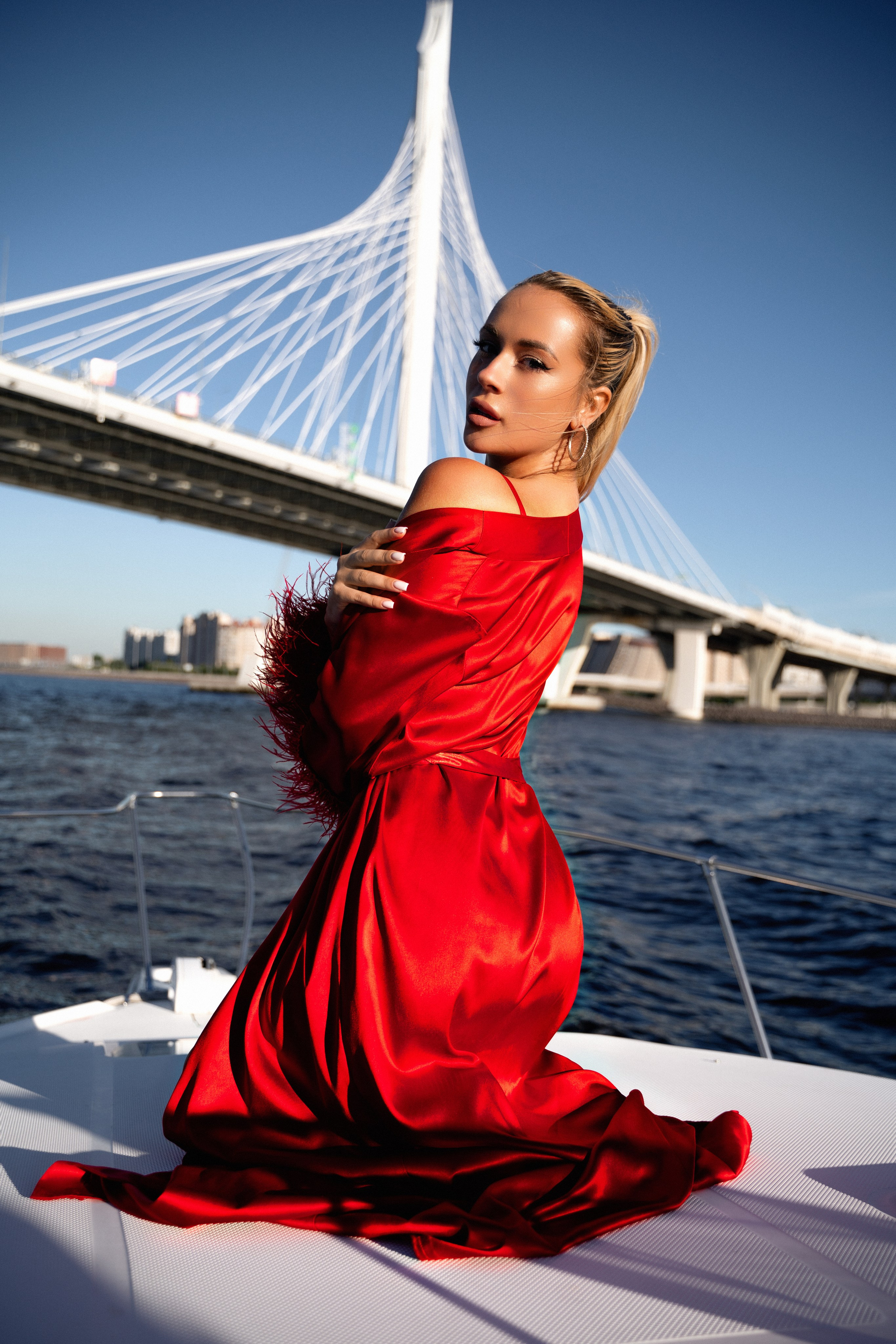 Red on the water. Фотограф Маргарита Константинова ПХУКЕТ КАО ЛАК, по всей России и Миру