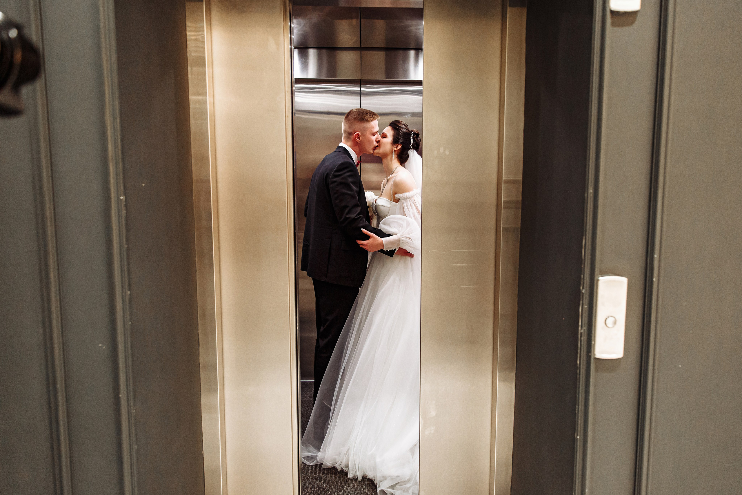 ЗАГС в ТЦ Вегас Крокус сити, регистрация брака, фото, видео. Свадебный фотограф Москва и МО Сергей Киржаев