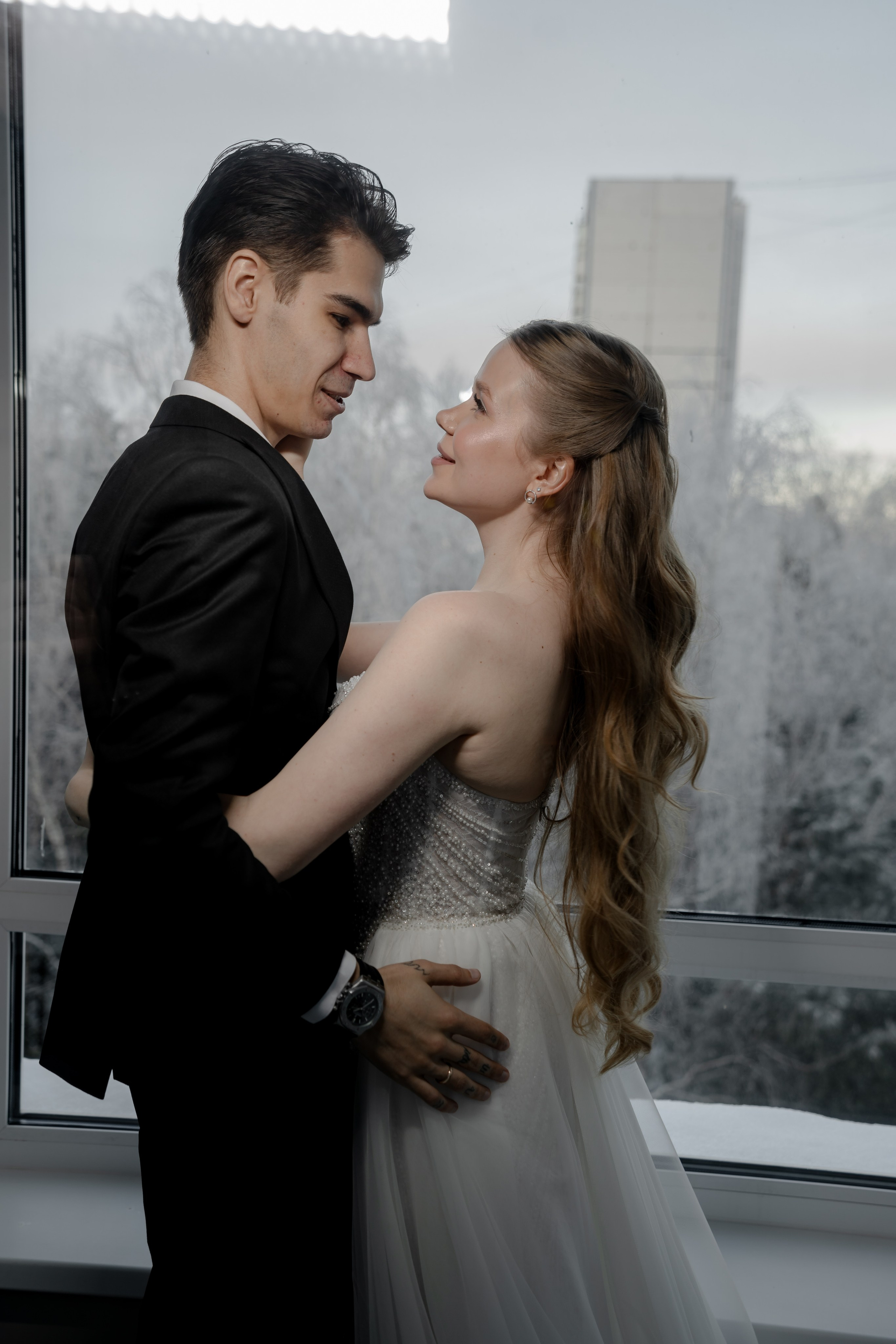 СВАДЕБНАЯ СЬЕМКА СБОРОВ В ОТЕЛЕ И ВЫЕЗД НА ЦЕРЕМОНИЮ (СНЯТО В СИБИРЕ В НИЖНЕВАРТОВСКЕ)М. Профессиональный фотограф, Санкт-Петербург — Виктория Богомолова